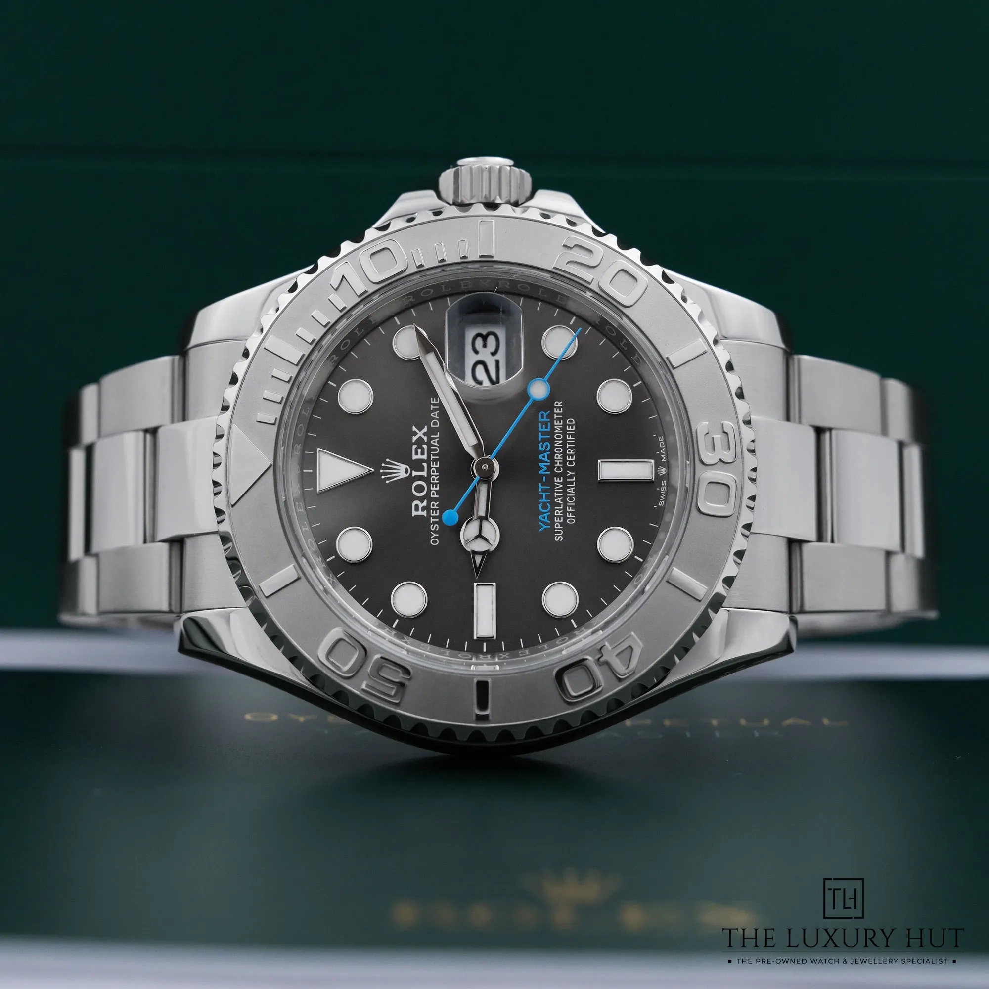 2026/08/8dce5e8e-b619-47fe-a17f-ffbf31fc067aRolex_Yacht-Master_40_Steel_Platinum_Slate_53100-c.jpg.webp