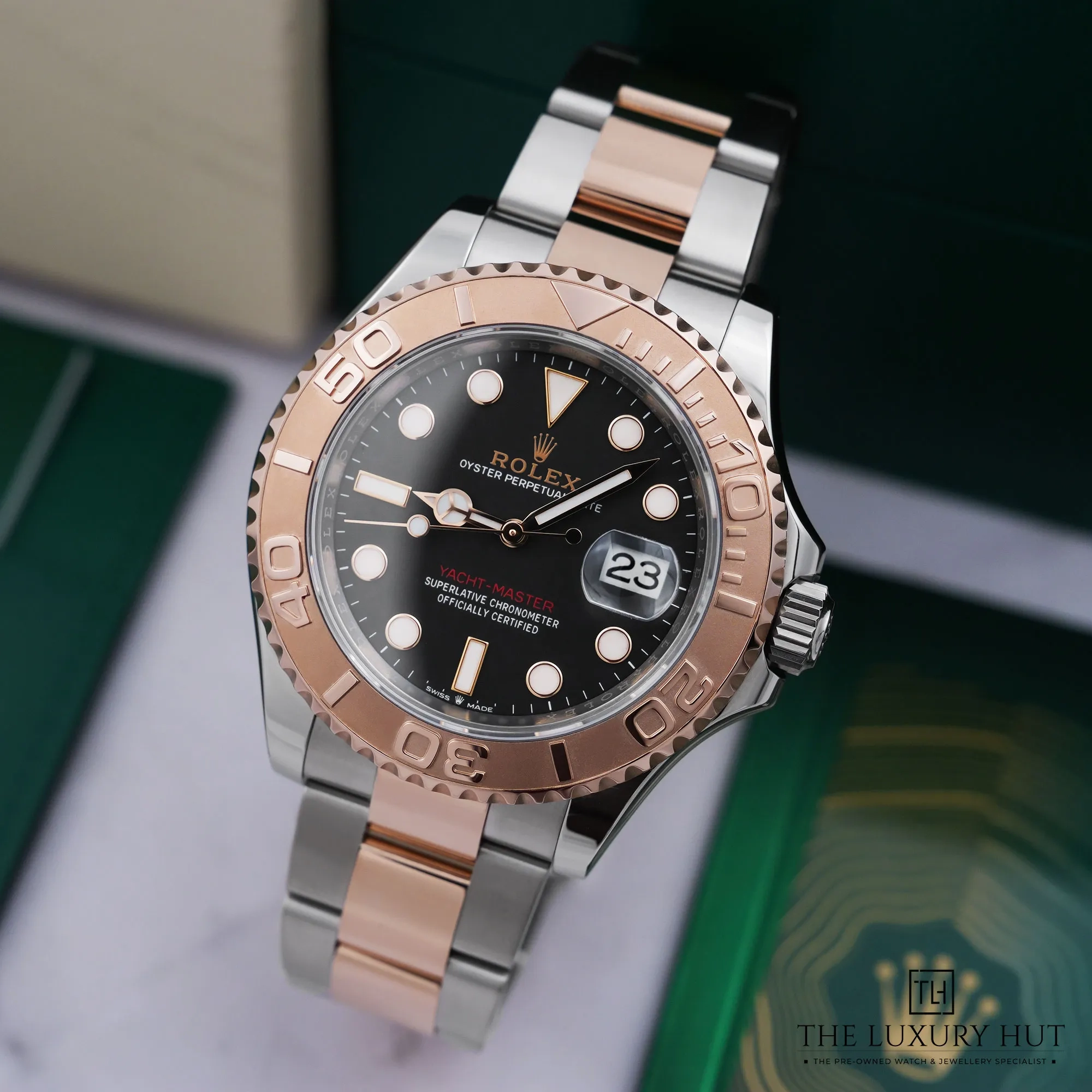 2026/08/8f126b6f-d7b6-4175-bfb5-fdcb2be5f3abRolex_Yacht-Master_40_Steel_Everose_Gold_Black_LB980-b.jpg.webp