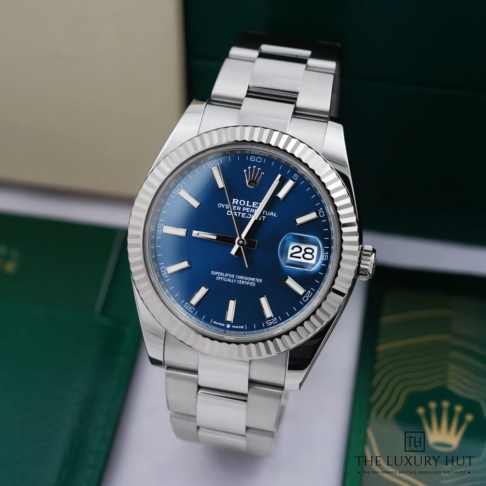 2026/08/9ef90319-d12e-4b44-8fd8-97c808e46cf6Rolex_Datejust_41_Steel_White_Gold_Blue_Baton_53275-b.jpg.webp
