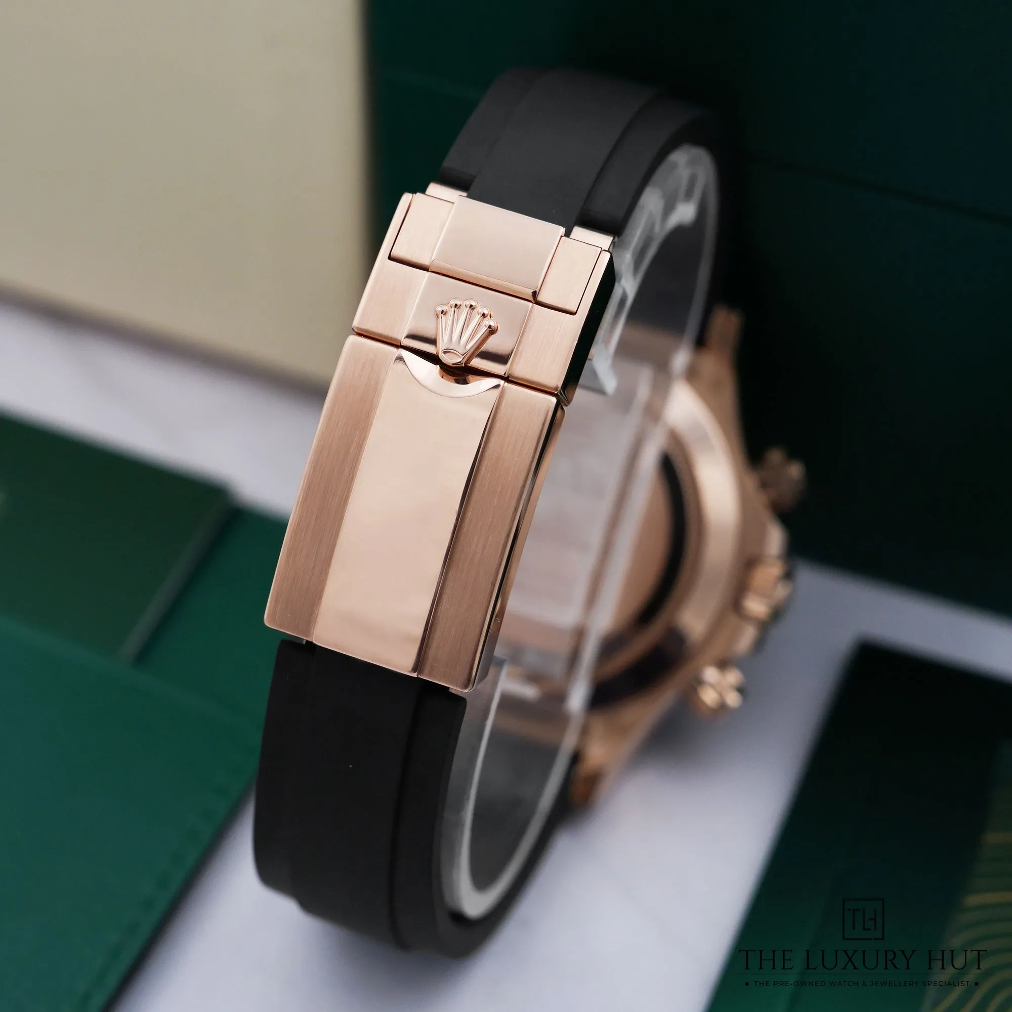 2026/08/aa483323-b710-4fe2-afab-bc0eddcda04cRolex_Daytona_Everose_Gold_40mm_Ivory_Cream_LB1024-e.jpg.webp