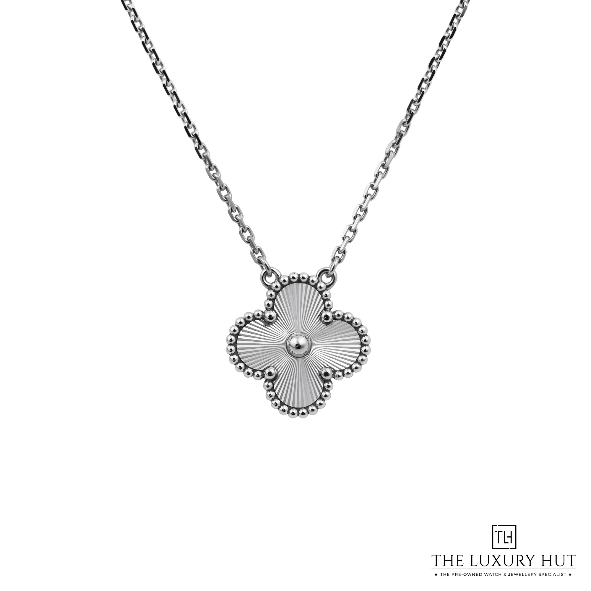 2026/08/b09a9bc4-fd65-445f-9f84-ef65ee183a32Van_Cleef_Arpels_Vintage_Alhambra_Pendant_53258-a.jpg.webp