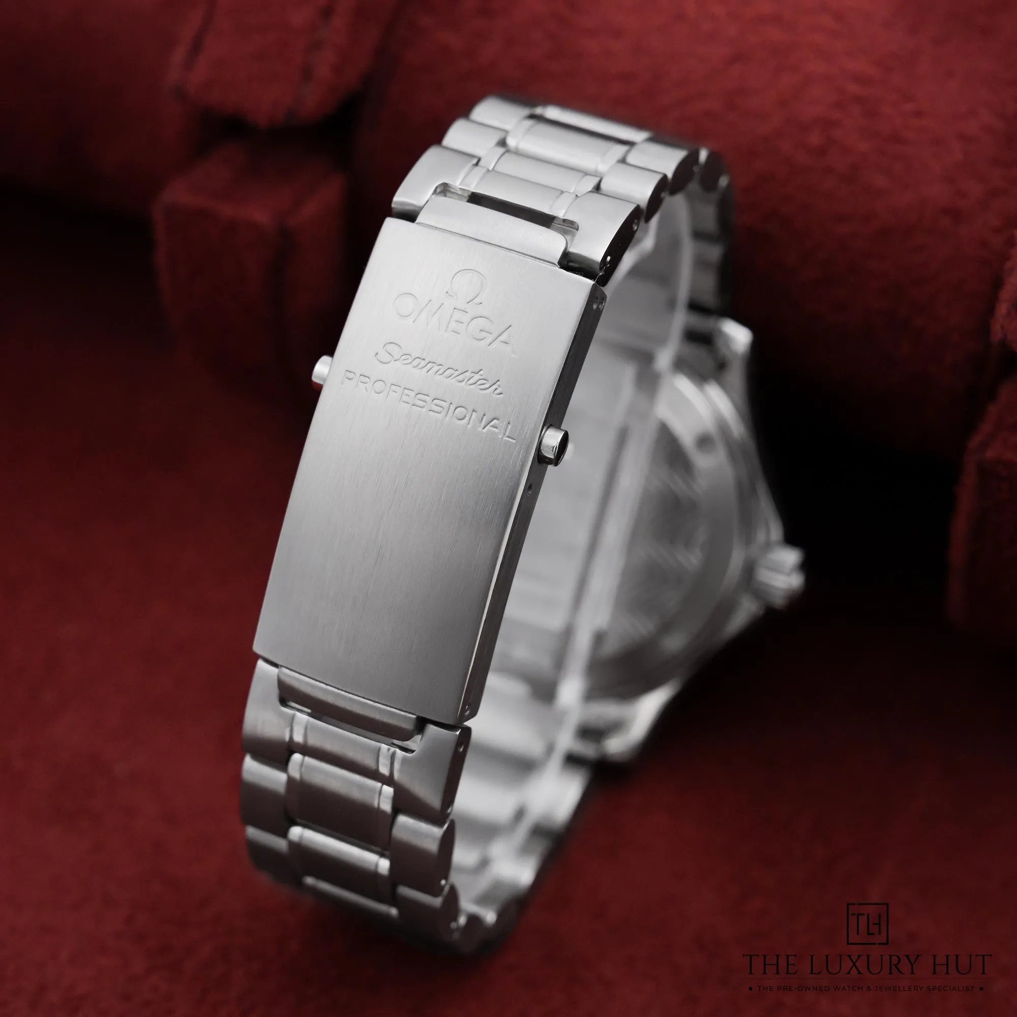 2026/08/b2b3b0b5-0267-49d2-83b9-20388b87c2d7Omega_Seamaster_Diver_300M_Steel_Black_53114-e.jpg.webp