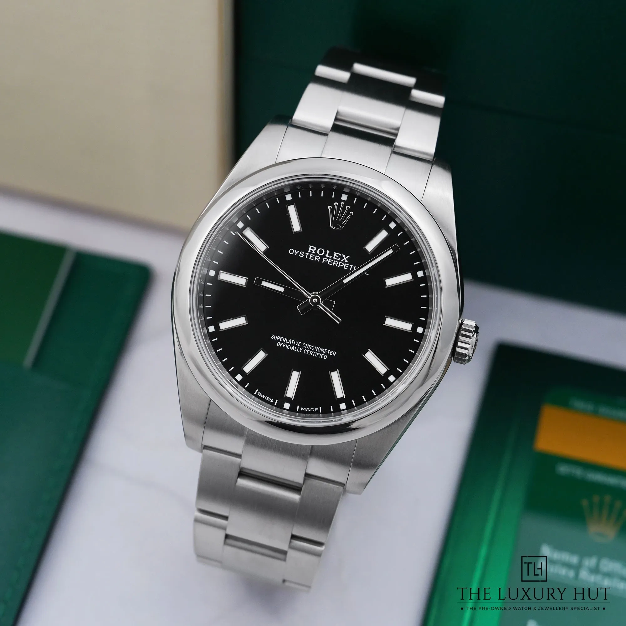 2026/08/bff7a683-12e1-4c19-abda-faeb7a9720d8Rolex_Oyster_Perpetual_39_Steel_Black_Dial_LB1019-b.jpg.webp