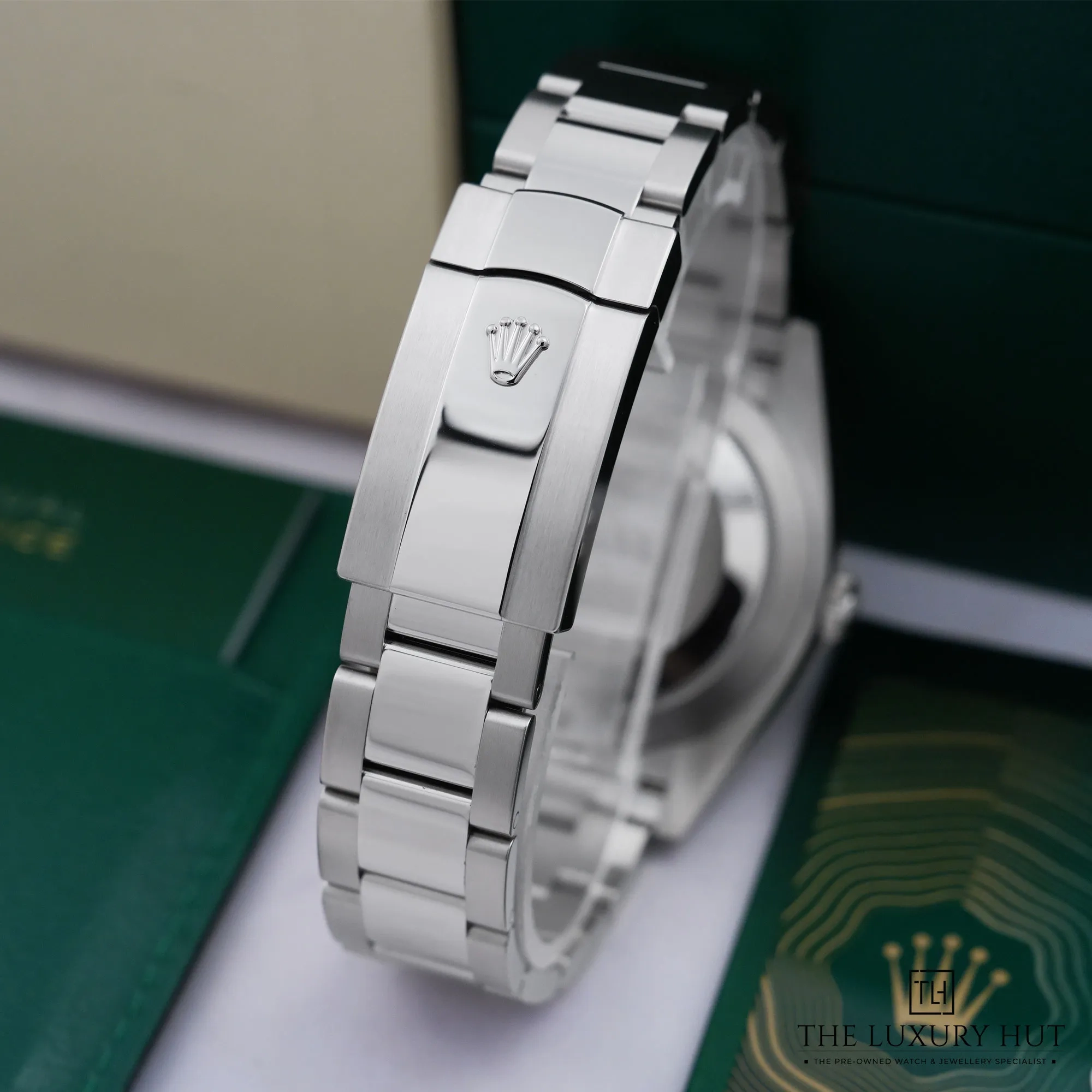 2026/08/c2935f05-303d-4e9a-8114-d7f45f2a6d1fRolex_Datejust_41_Steel_White_Gold_Blue_Baton_53275-e.jpg.webp