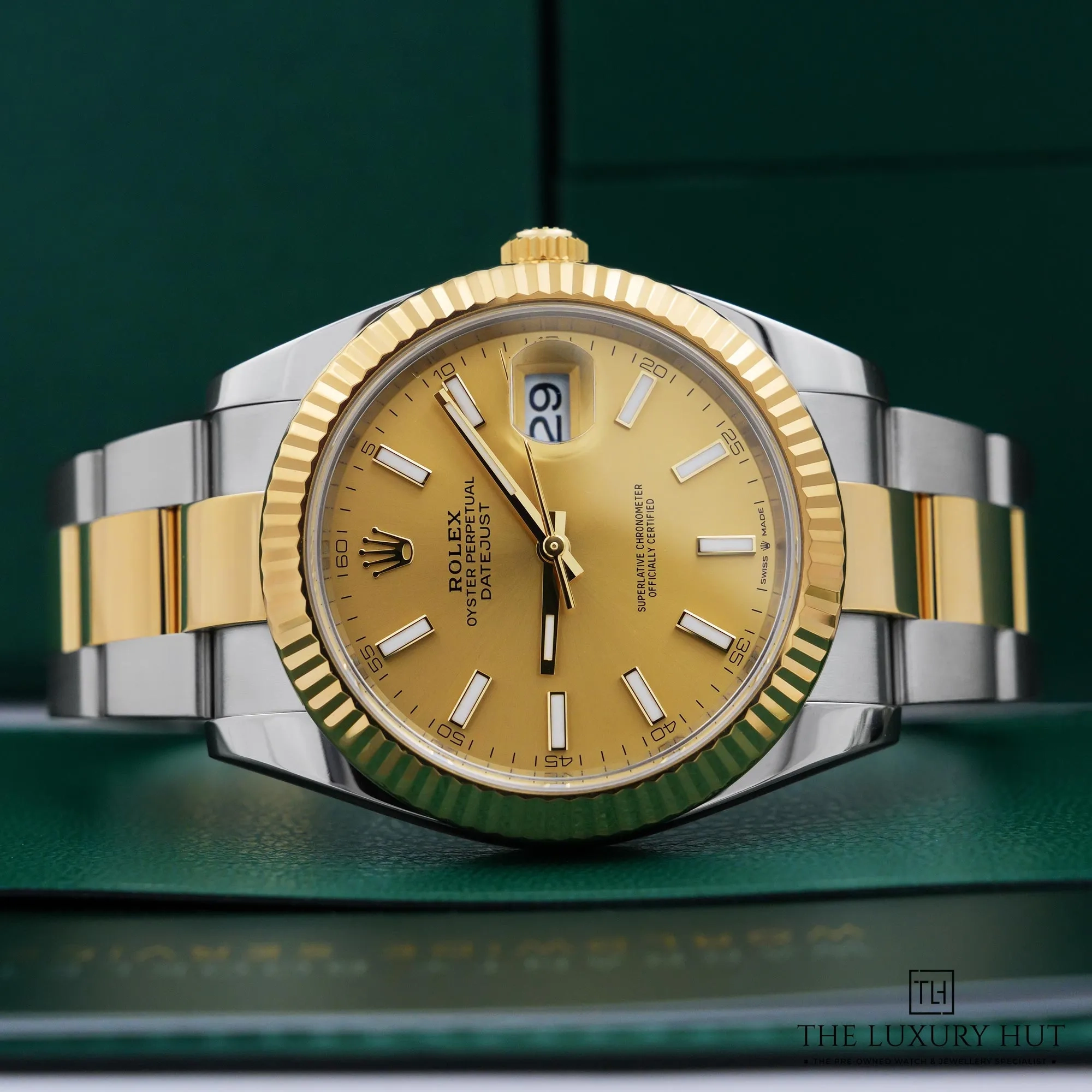 2026/08/d0fa59dd-822a-4d35-9912-0550528c081eRolex_Datejust_41_Steel_Gold_Champagne_Baton_53193-c.jpg.webp