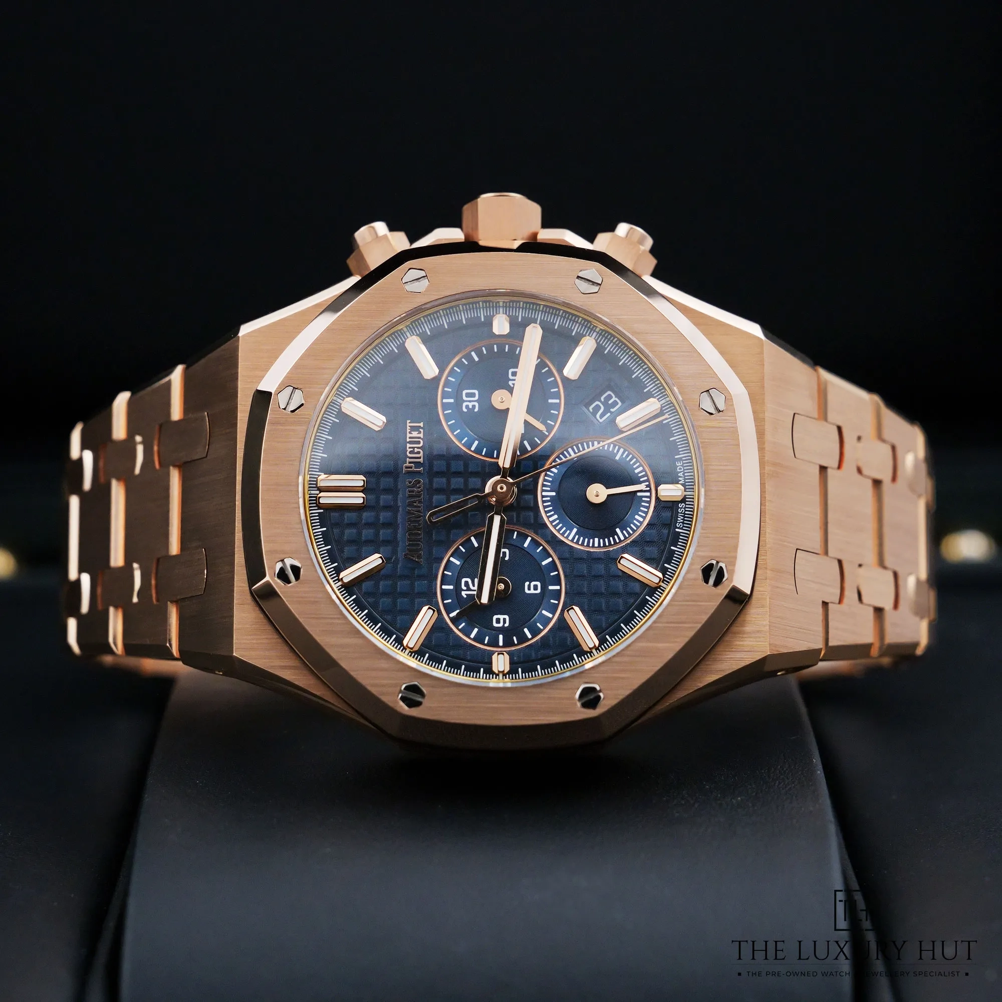 2026/08/d30e0f12-0fd3-41b7-88a5-5db59c82544fAP_Royal_Oak_Rose_Gold_38mm_Blue_Dial_Update_53214-cc.jpg.webp
