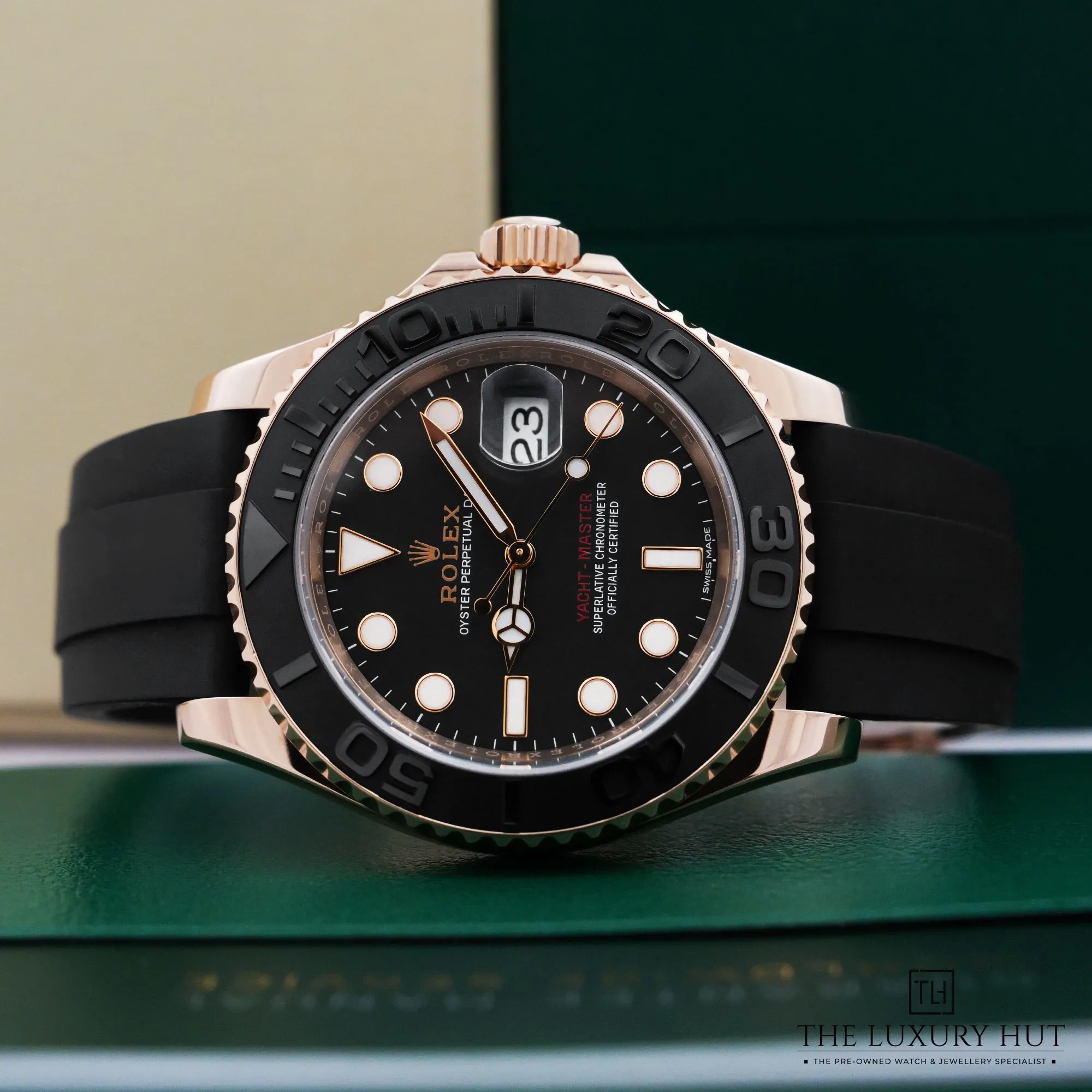 2026/08/e440e40d-51f7-4d3b-828f-06b7c655e764Rolex_Yacht-Master_Everose_Gold_40mm_Black_53279-c.jpg.webp