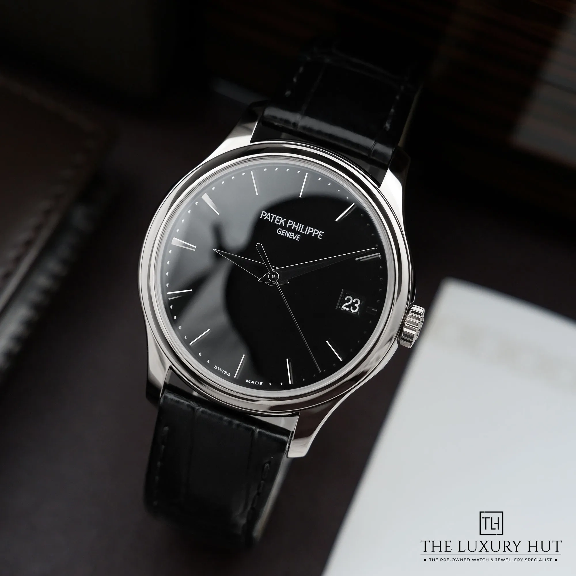 2026/08/e55fac0b-2956-46b5-a071-dcab845c8240Patek_Philippe_Calatrava_White_Gold_Black_LB1000-b.jpg.webp