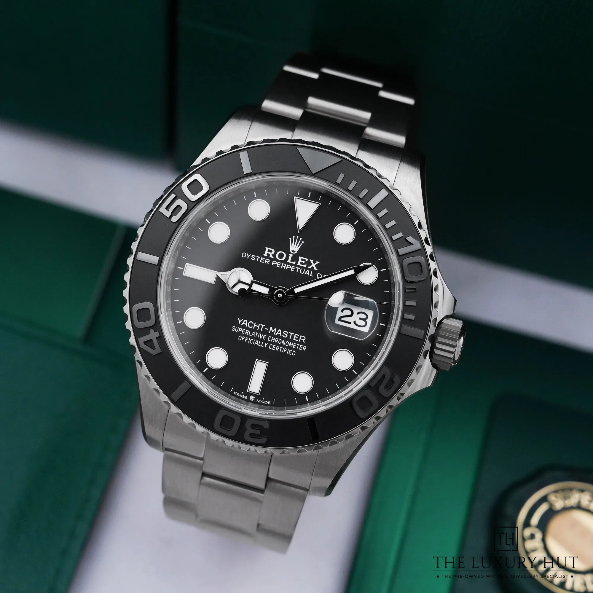 2026/08/fafcd212-b03b-4be5-b3f9-cb6f02d687b1Rolex_Yacht-Master_42_RLX_Titanium_Black_Dial-b.jpg.webp