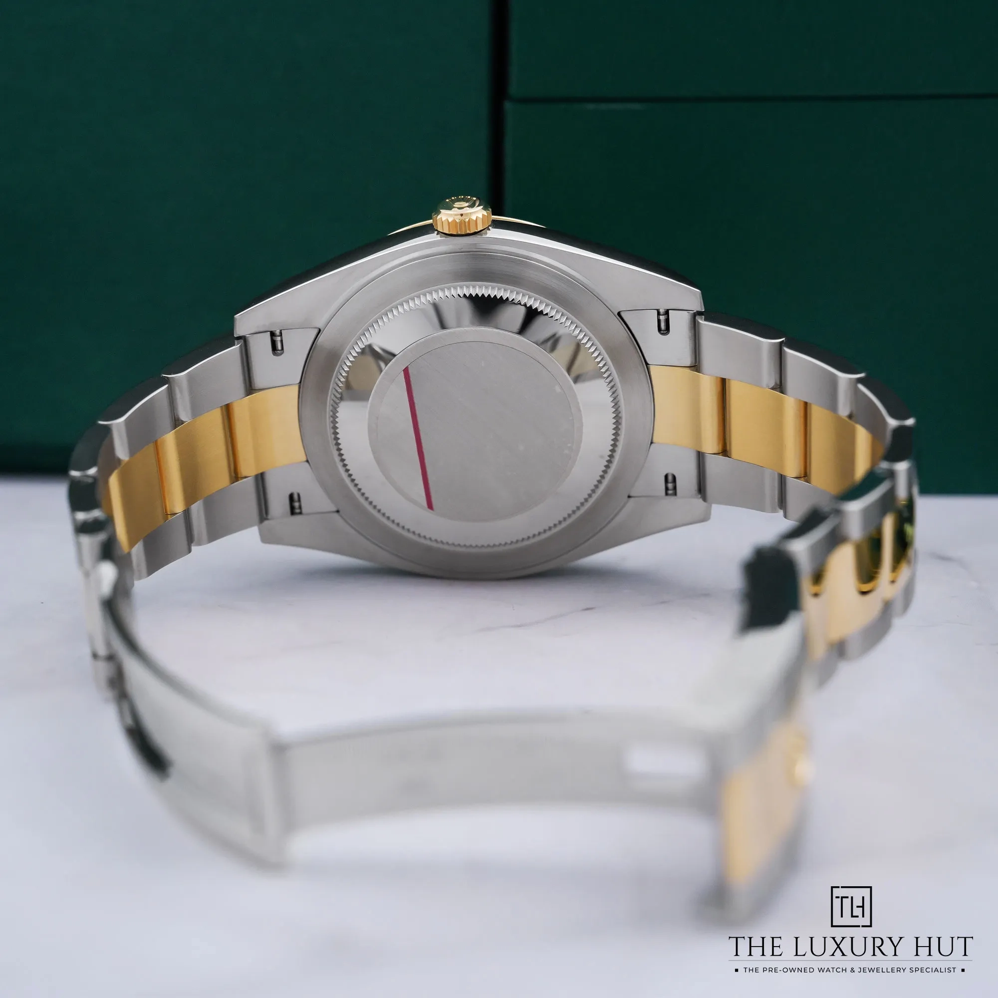 2026/08/fc6054d9-a901-4d37-823f-0f7c6cef7f92Rolex_Datejust_41_Steel_Gold_Champagne_Baton_53193-d.jpg.webp