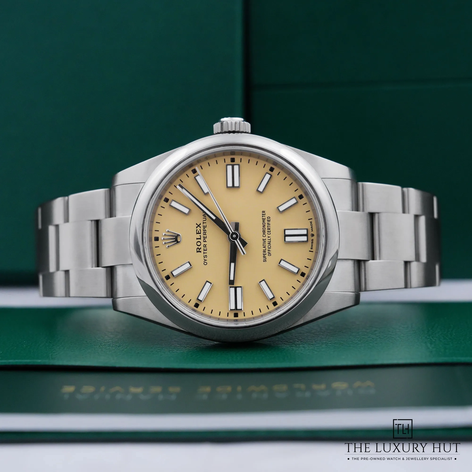 2026/09/201af179-acd8-4f57-82dc-79ecf571fbc0Rolex_Oyster_Perpetual_Beige_53383-c.jpg.webp
