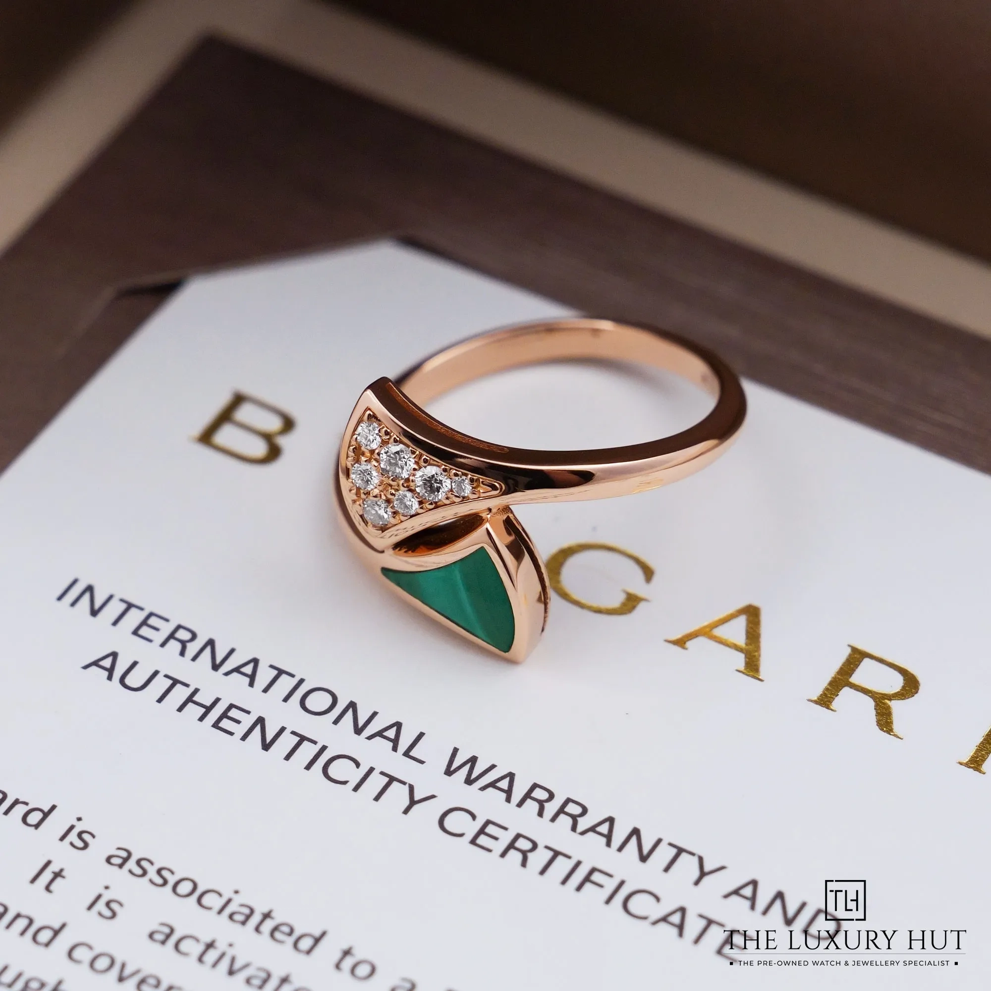 2026/09/26d43923-db4e-4b73-a1de-ea448011a2f5Bvlgari_Rose_Gold_Divas_Dream_Ring_53297-b.jpg.webp