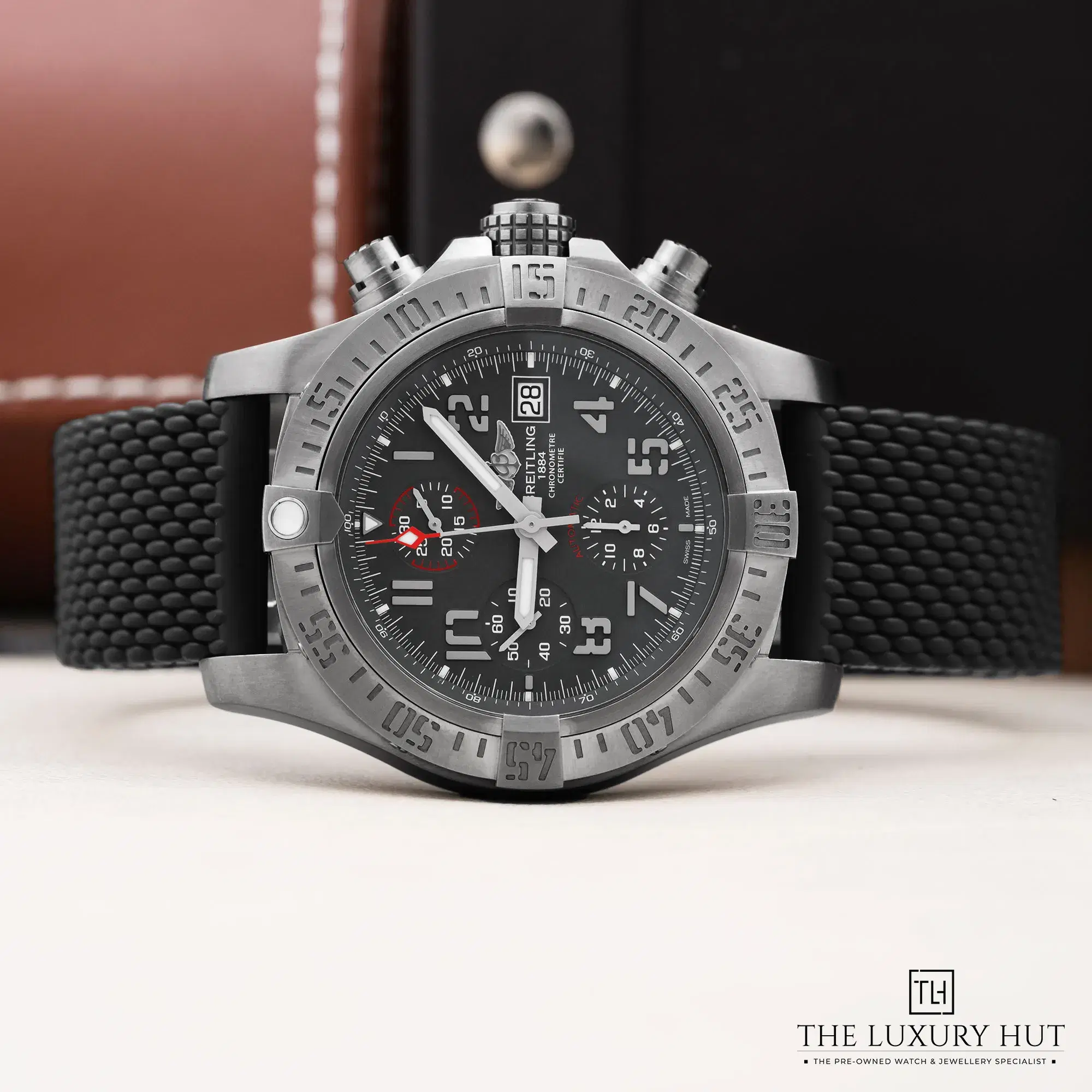 2026/09/281eaf42-b0b9-44b3-946b-e3acc1d75e7dBreitling_Avenger_Bandit_Chronograph_Titanium_Grey_53331-b.jpg.webp