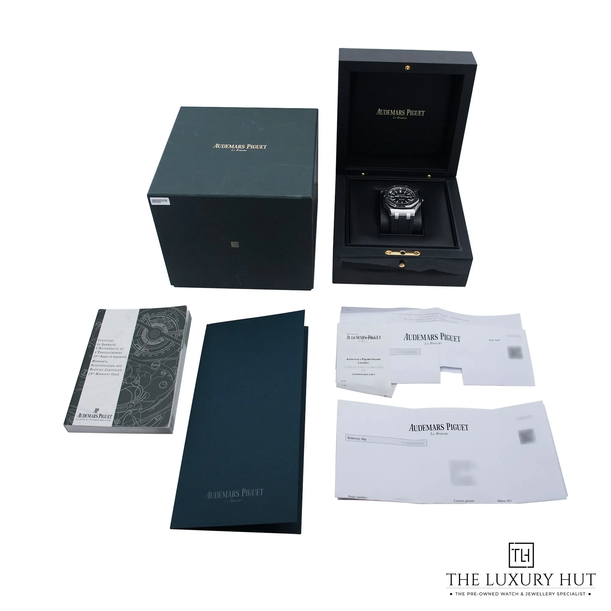 2026/09/2d35b17e-6149-47d6-be67-636df8dd10d5Audemars_Piguet_Royal_Oak_Offshore_42mm_Black_53104-f.jpg.webp