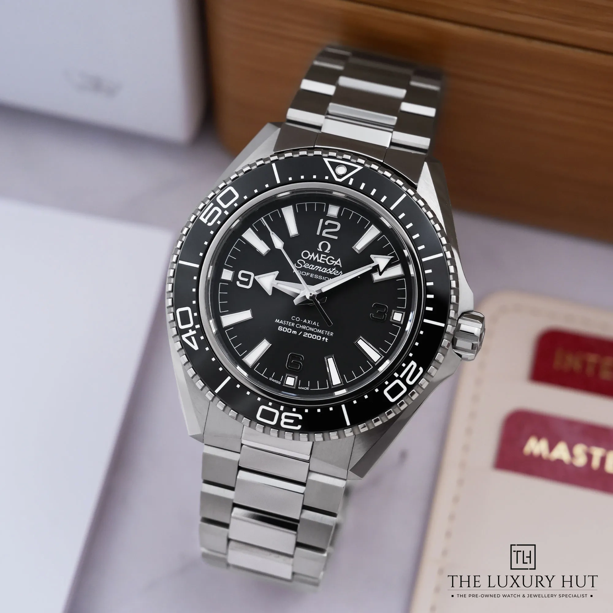 2026/09/2f110f29-f43a-4669-a90c-d03156d8f9f8Omega_Seamaster_Planet_Ocean_Steel_42mm_Black_53326-b.jpg.webp