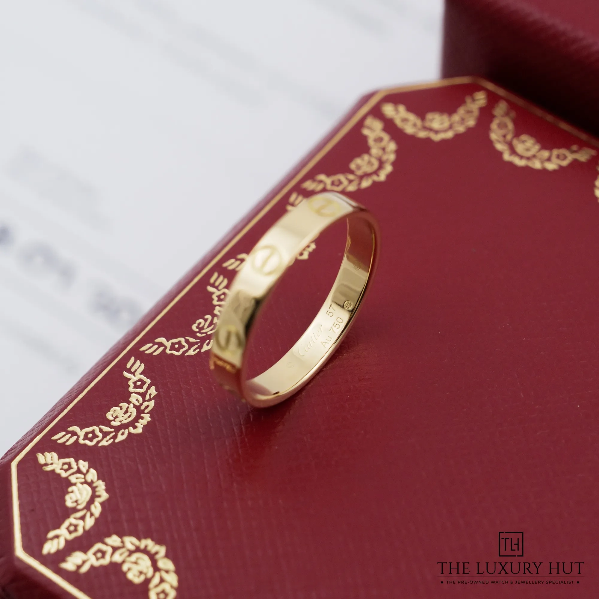 2026/09/32cbcd0f-753f-4255-9d82-9ff3f42b08d5Cartier_LOVE_Small_Yellow_Gold_Wedding_Band_53310-c.jpg.webp