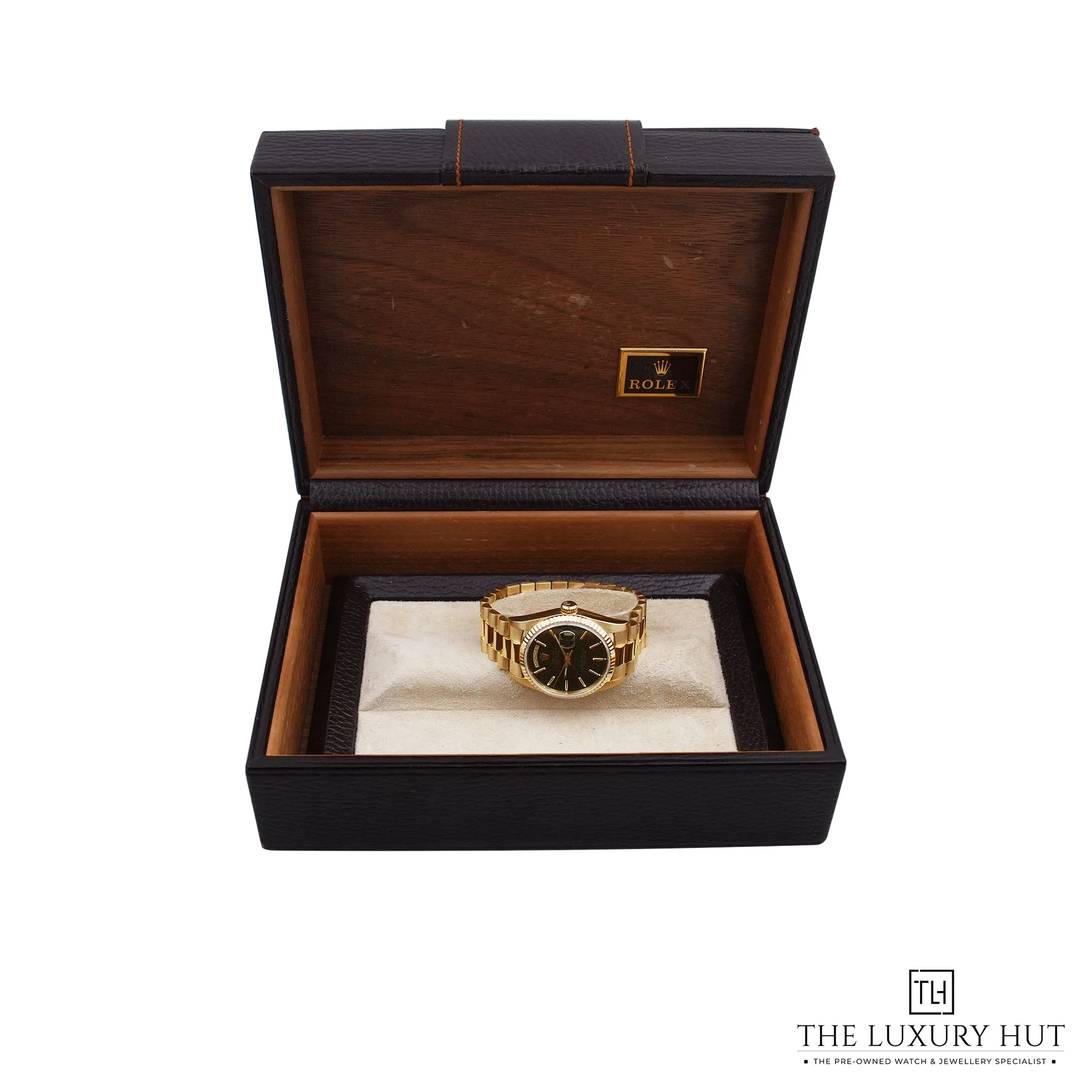 2026/09/35311dde-bfa1-43f3-9778-1bff621a5539Rolex_Day-Date_36_Yellow_Gold_Black_Tapestry_LB1021-f.jpg.webp