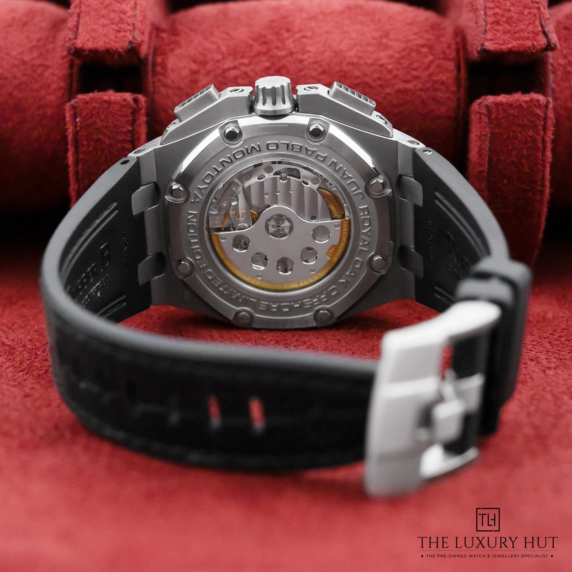 2026/09/355545d4-5a63-4f5c-b8bf-b7a11a682af7Audemars_Piguet_Royal_Oak_Offshore_Titanium_White_53456-d.jpg.webp