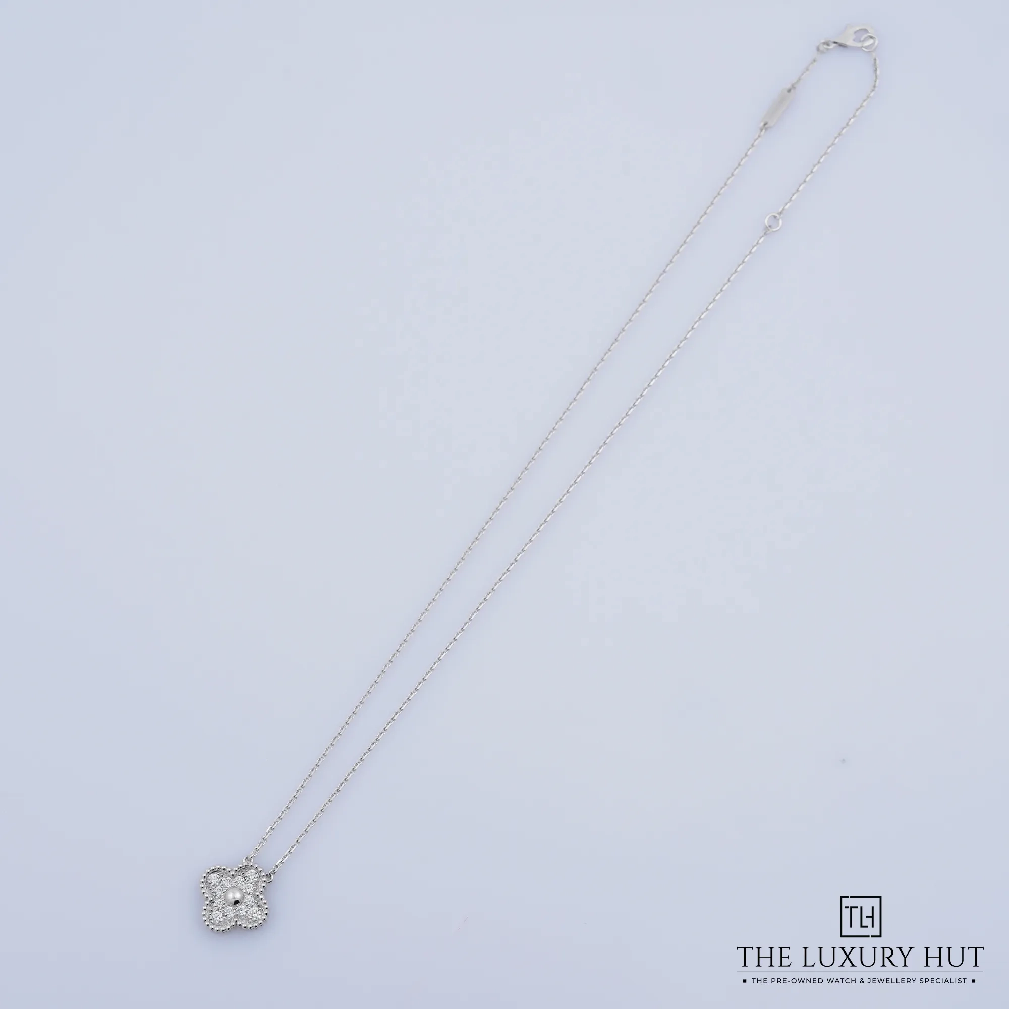 2026/09/3f24b4fd-080c-4dfb-92cc-05fef6c1d0bfVan_Cleef_&_Arpels_Vintage_Alhambra_White_Gold_Diamonds_Necklace_53392-b.jpg.webp