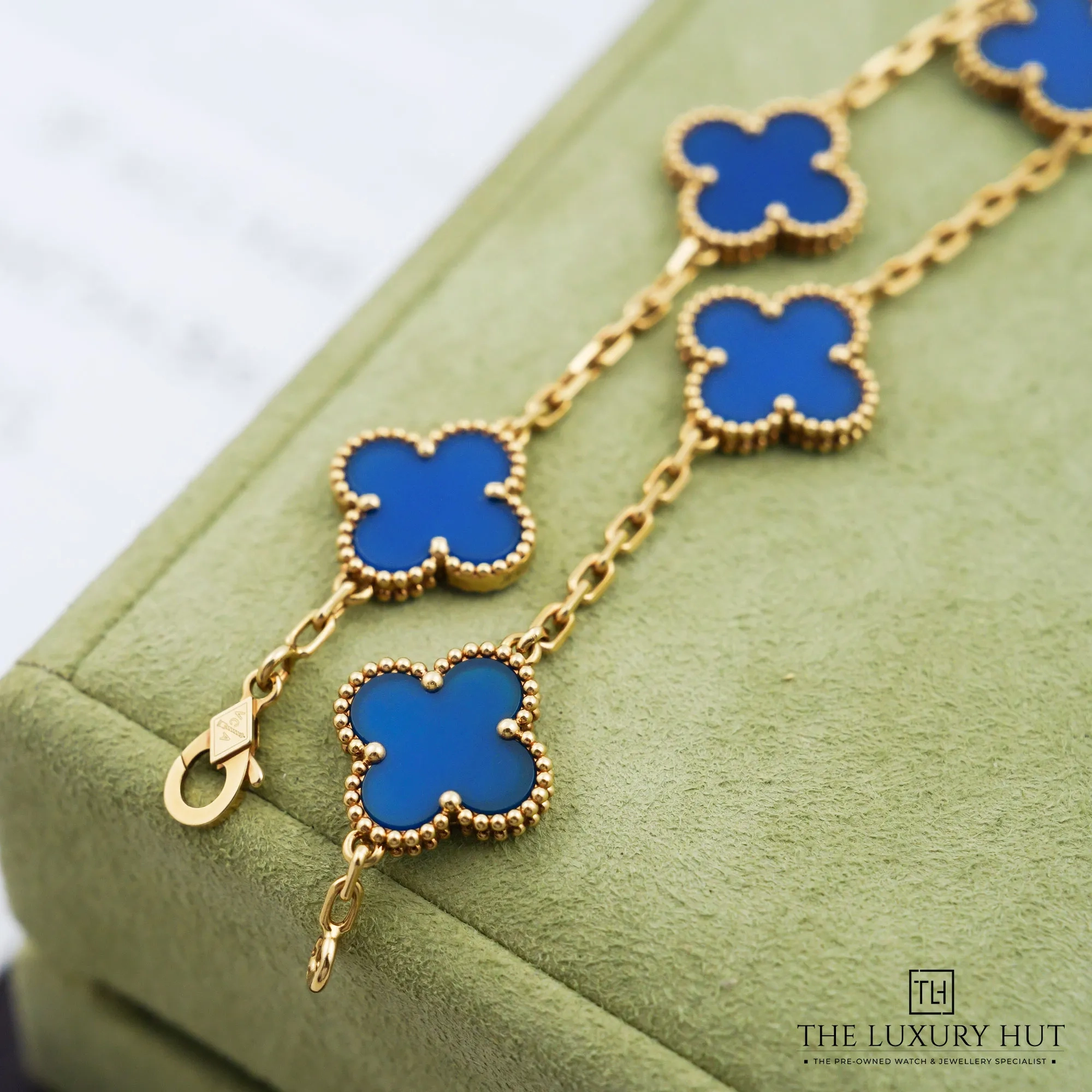 2026/09/437e8ae4-721e-4611-917e-ab1b167b90c8Van_Cleef__&_Arpels_Motifs_Bracelet_53407-d.jpg.webp