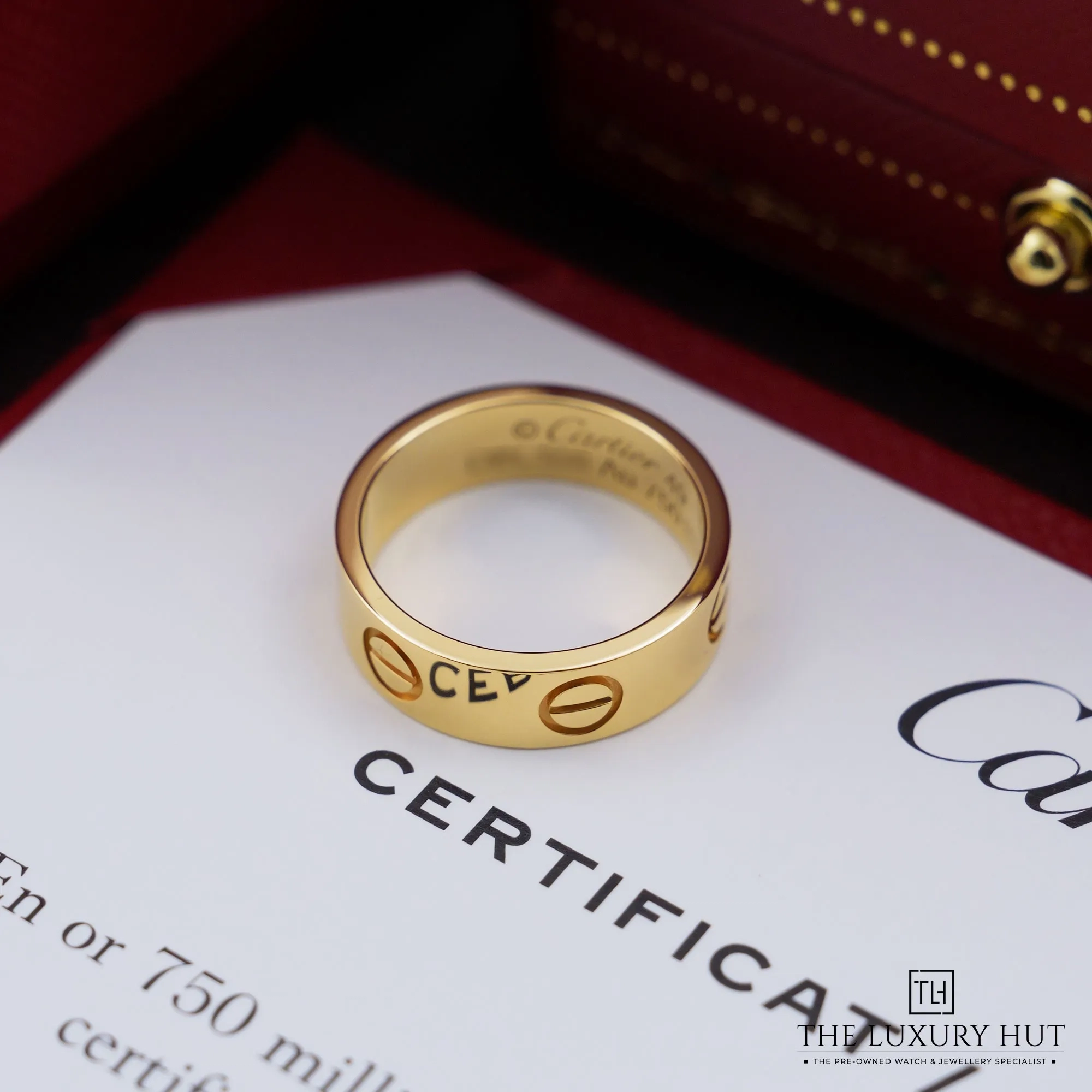 2026/09/59cf90aa-1d02-459c-b091-430e928fc70dCartier_LOVE_Ring_Classic_Yellow_Gold_53303-b.jpg.webp