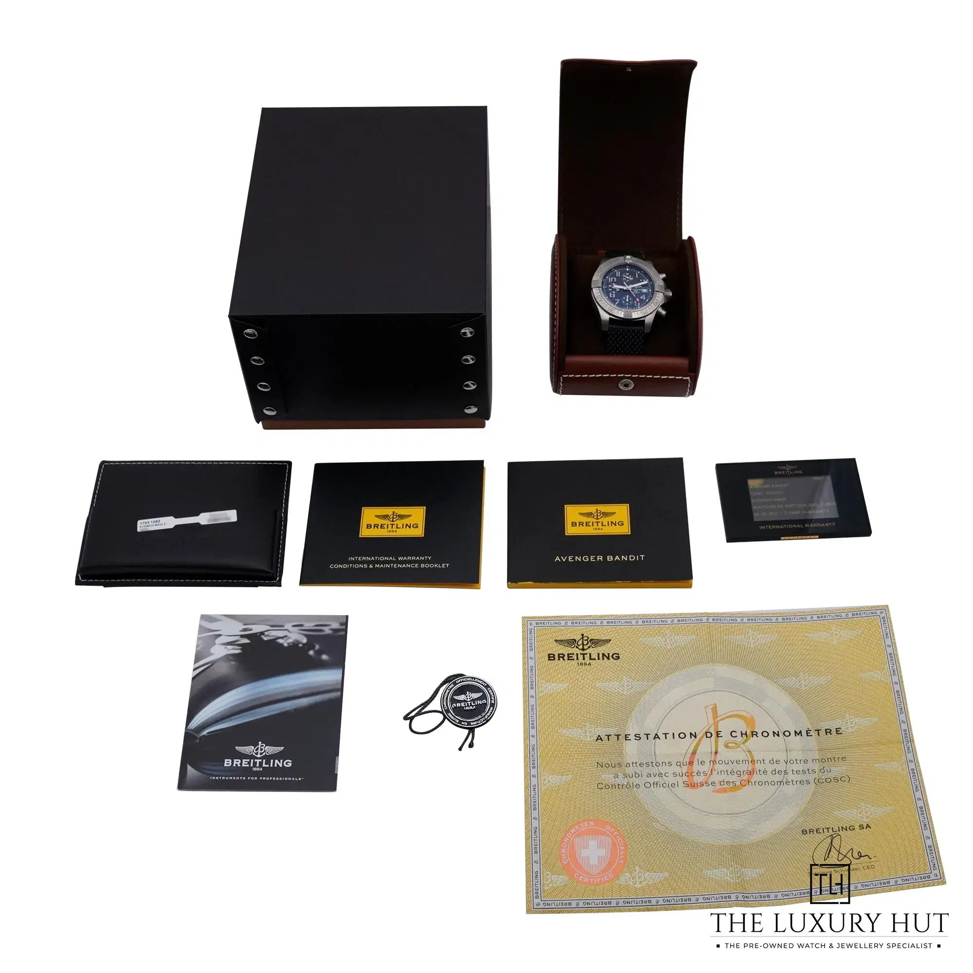 2026/09/73dc297d-f9f7-439f-b5a5-707cfeab5b9bBreitling_Avenger_Bandit_Chronograph_Titanium_Grey_53331-f.jpg.webp