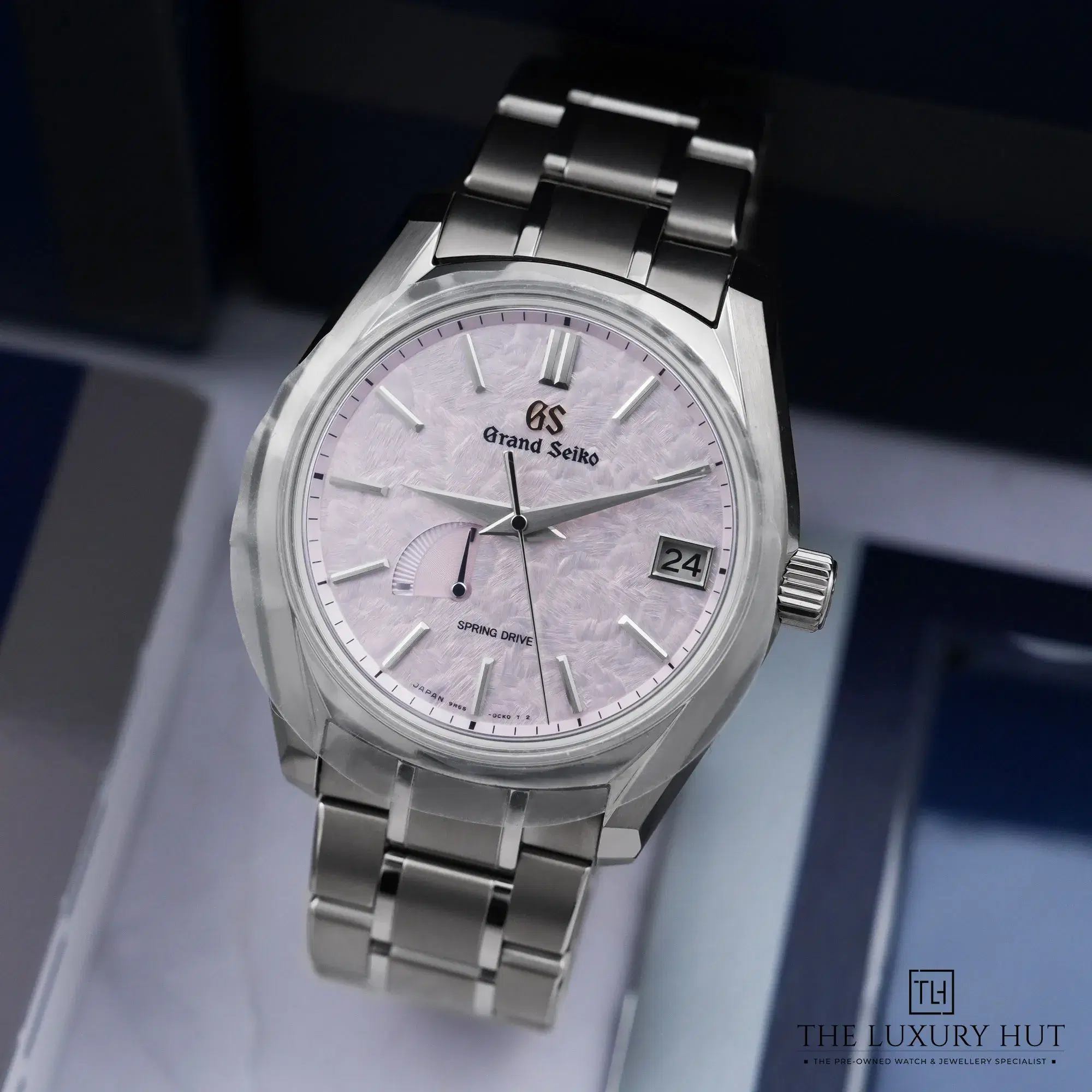2026/09/9cff80b0-57c5-4435-83d9-3b6be4371175Grand_Seiko_Heritag_Shunbun_Cherry_Blossom_Dial_53467-b.jpg.webp