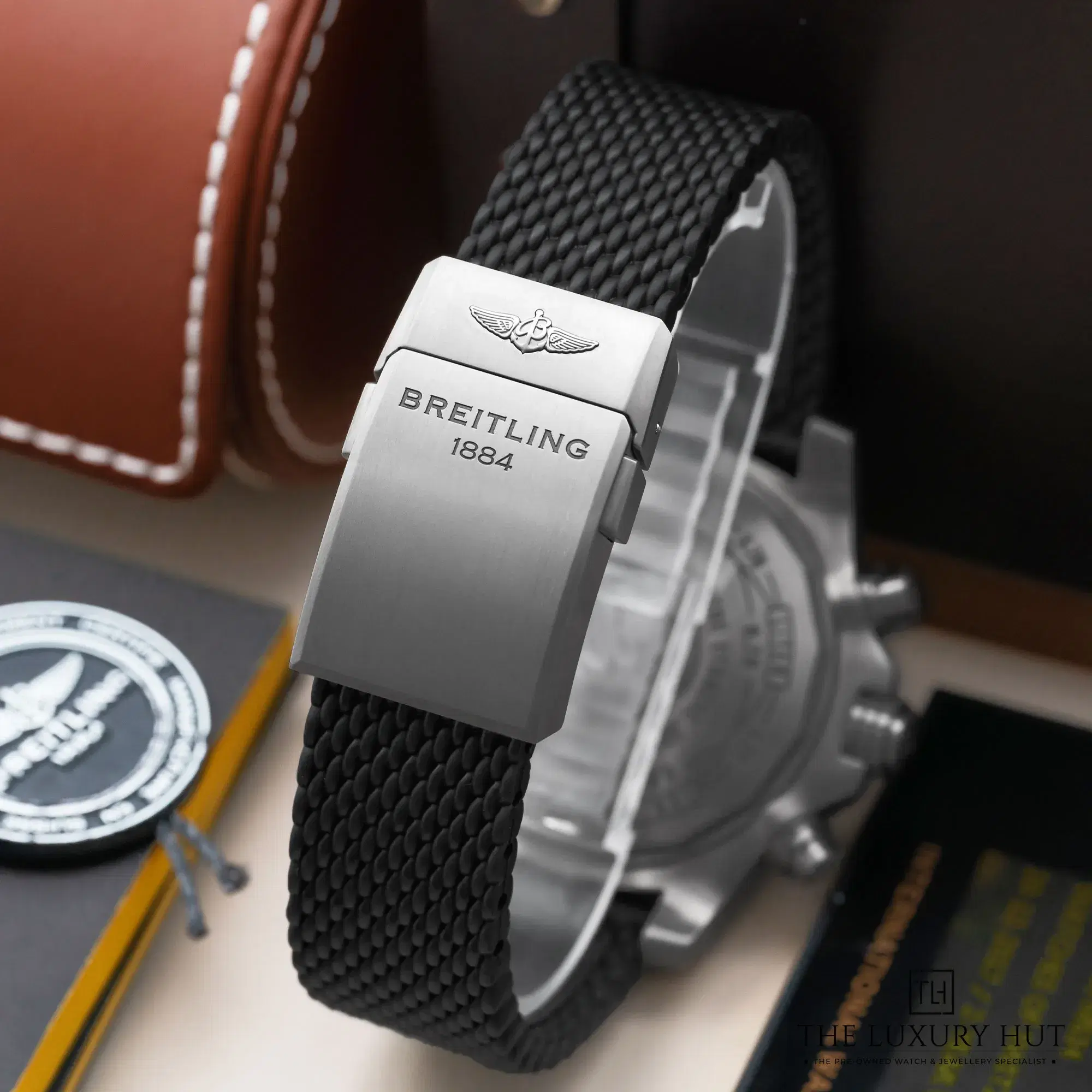2026/09/9ebaef9d-0058-4636-a67d-a59212a5ce04Breitling_Avenger_Bandit_Chronograph_Titanium_Grey_53331-d.jpg.webp
