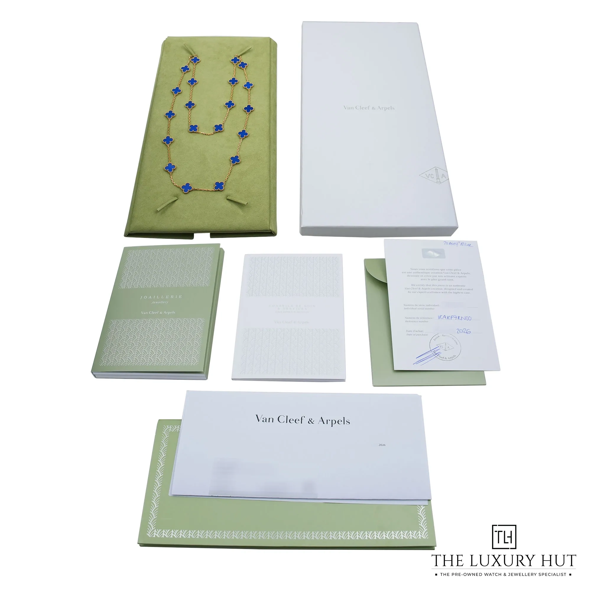 2026/09/a1414ff8-aa2e-41f7-aba8-16b9b0b7fd4eVan_Cleef_Arpels_Yellow_Gold_Blue_Agate_Motifs_Necklace_53373-e.jpg.webp