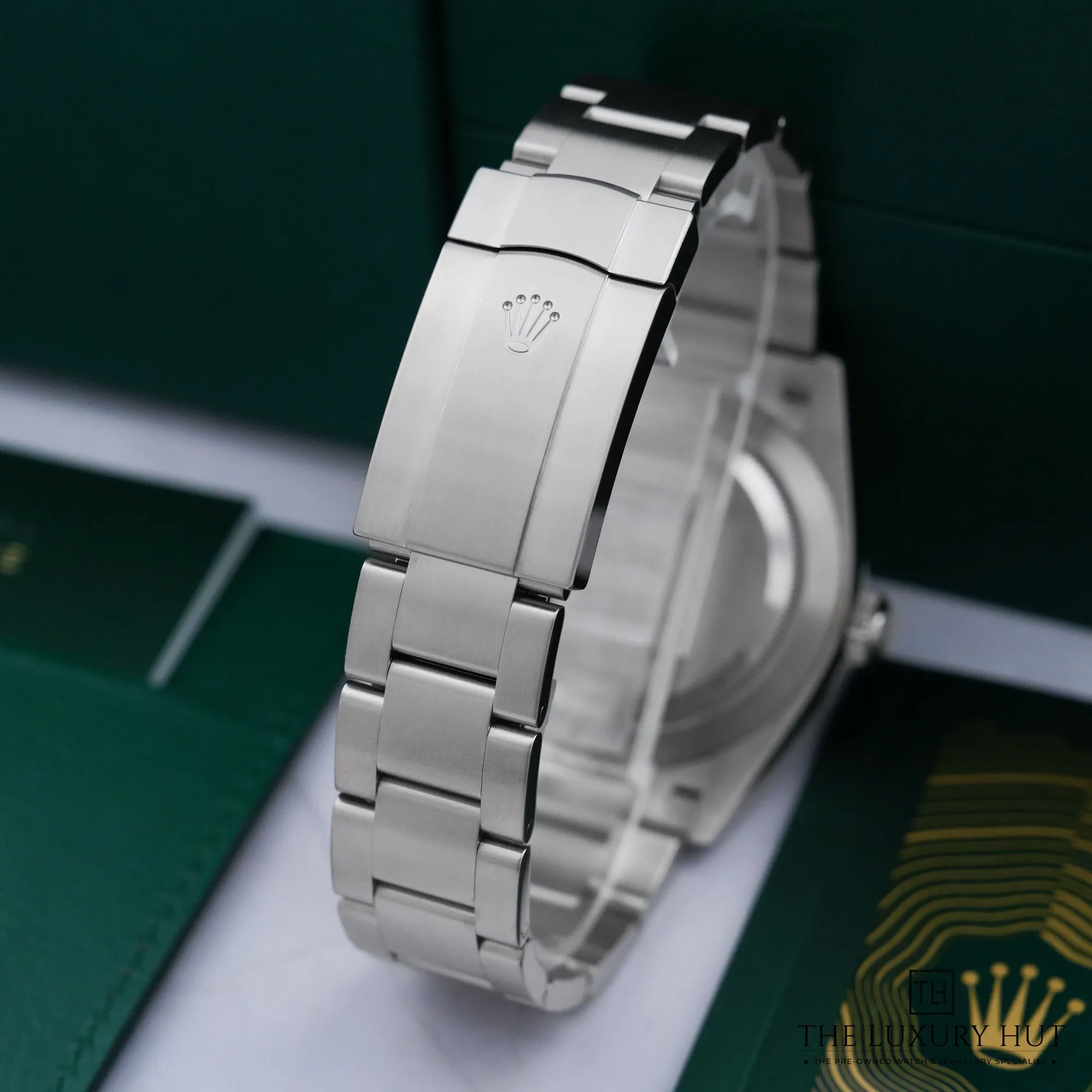2026/09/a3c2a034-1fa4-407c-b1b9-b642bb19cb5cRolex_Oyster_Perpetual_Beige_53383-e.jpg.webp