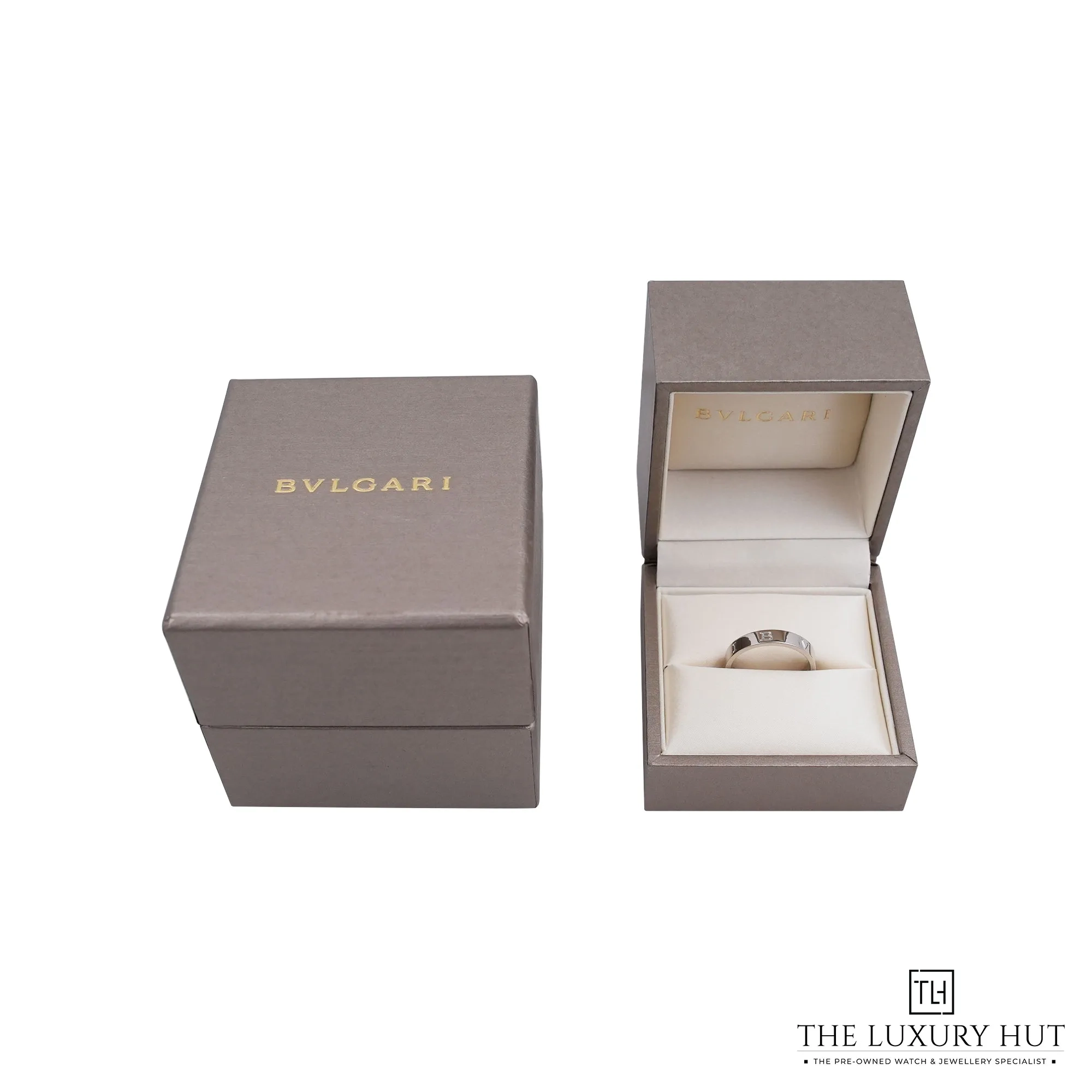 2026/09/afbf6adf-7627-49b2-b370-8c8603d9e42bBvlgari_B.zero1_âEssentialâ_18ct_White_Gold_Band_Ring_LB1022-e.jpg.webp