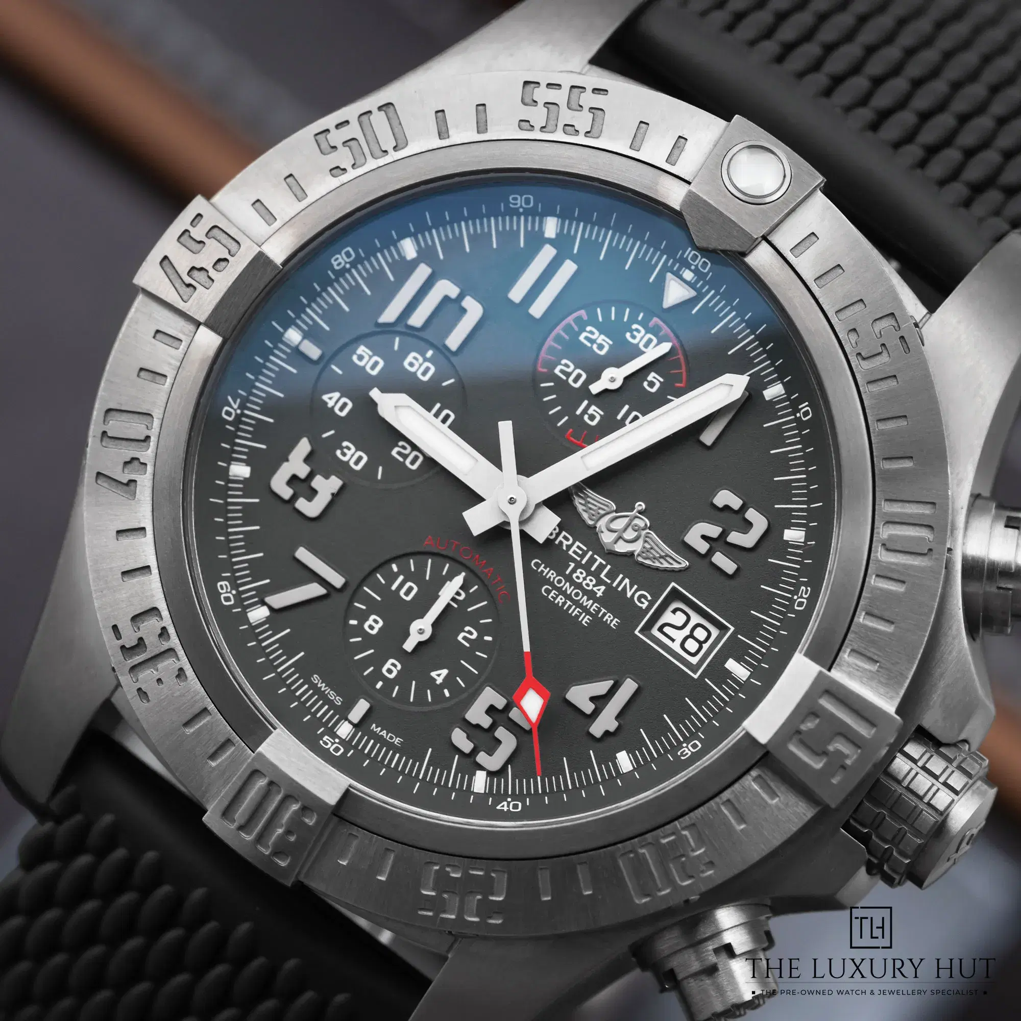 2026/09/c0604a1a-847f-4ca6-8eca-84a4e6d1c0f1Breitling_Avenger_Bandit_Chronograph_Titanium_Grey_53331-e.jpg.webp
