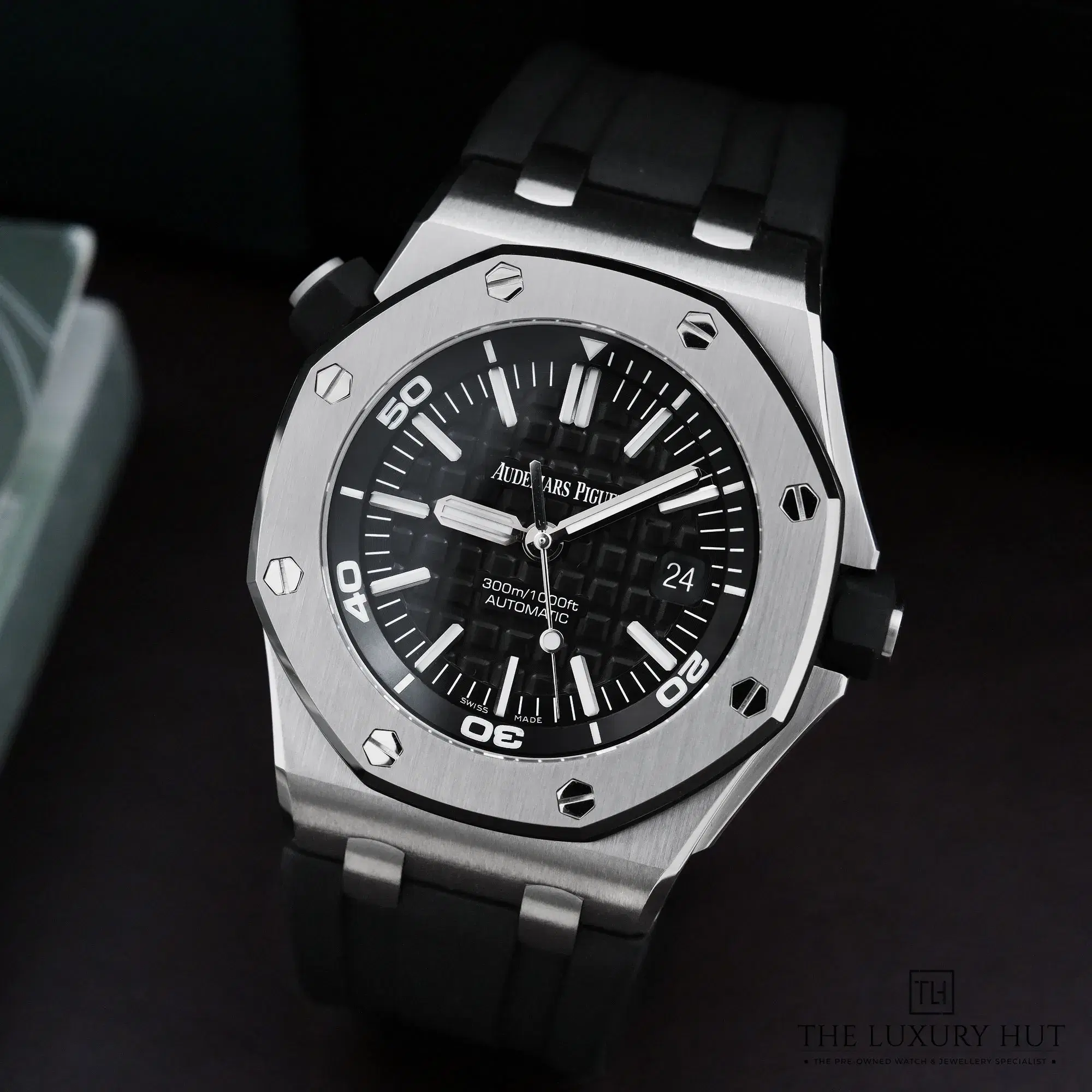 2026/09/c71b6e11-8729-479b-b5b2-9aa8bd25878fAudemars_Piguet_Royal_Oak_Offshore_42mm_Black_53104-b.jpg.webp