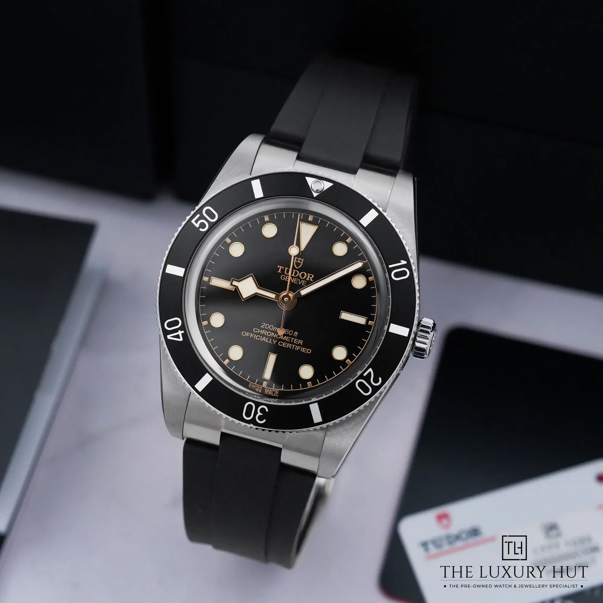 2026/09/cc3a8723-a61e-4541-9906-dc68aadab462Tudor_Black_Bay_54_Steel_Black_Dial_53437-b.jpg.webp