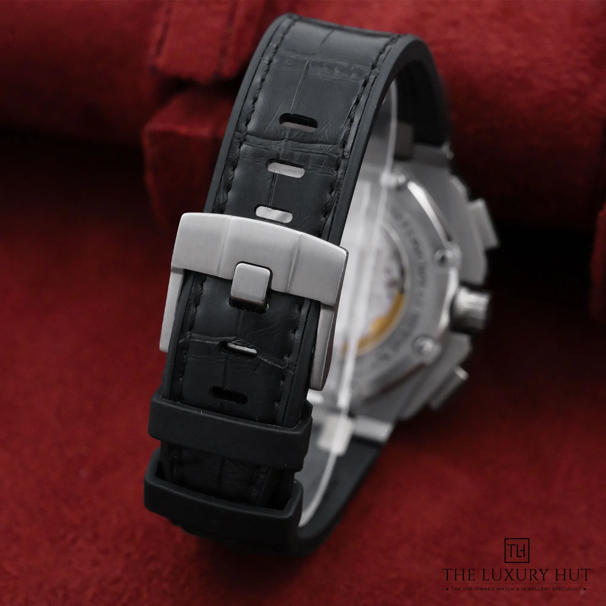 2026/09/d590eb7b-54fc-4598-98a2-5c3adb0ed0cbAudemars_Piguet_Royal_Oak_Offshore_Titanium_White_53456-e.jpg.webp