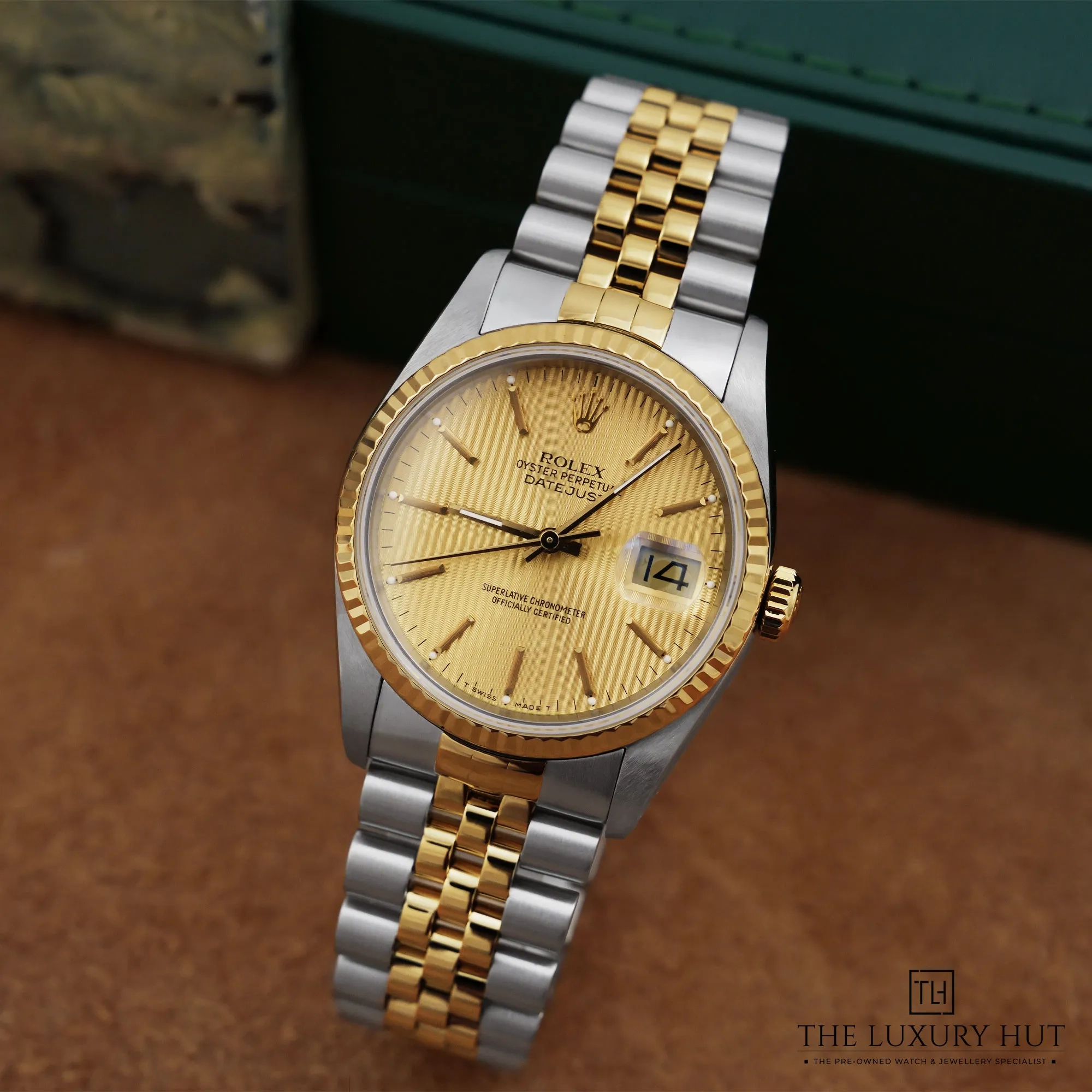 2026/09/d5ed75bc-1688-49fc-9dd7-b296a64d67acRolex_Datejust_36_Champagne_Tapestry_Dial_LB1018-b.jpg.webp