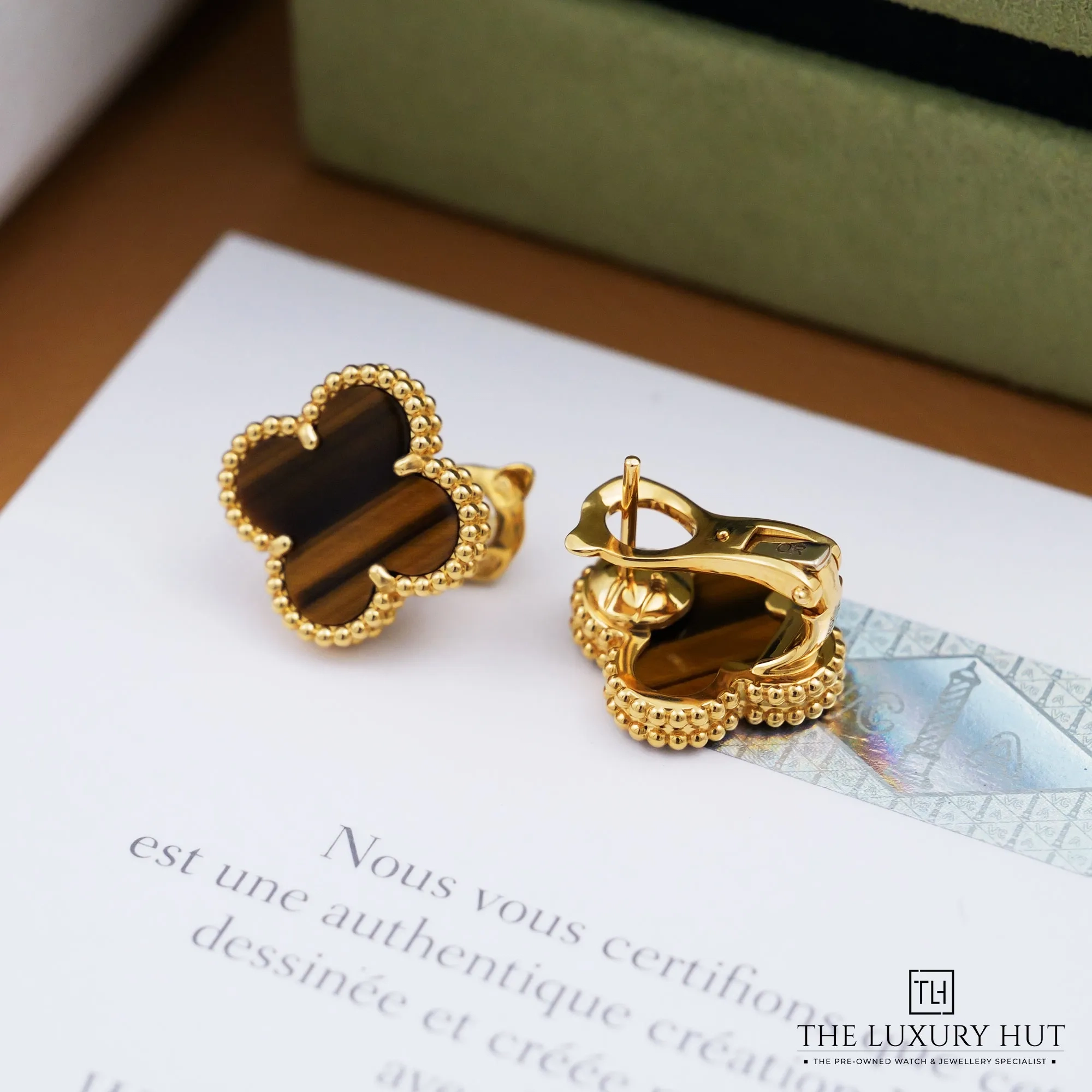2026/09/e43d2546-8bae-4cf3-a4cc-3000f7549521Van_Cleef_&_Arpels_Yellow_Gold_Tiger_Ey_Ear_Rings_53393-c.jpg.webp