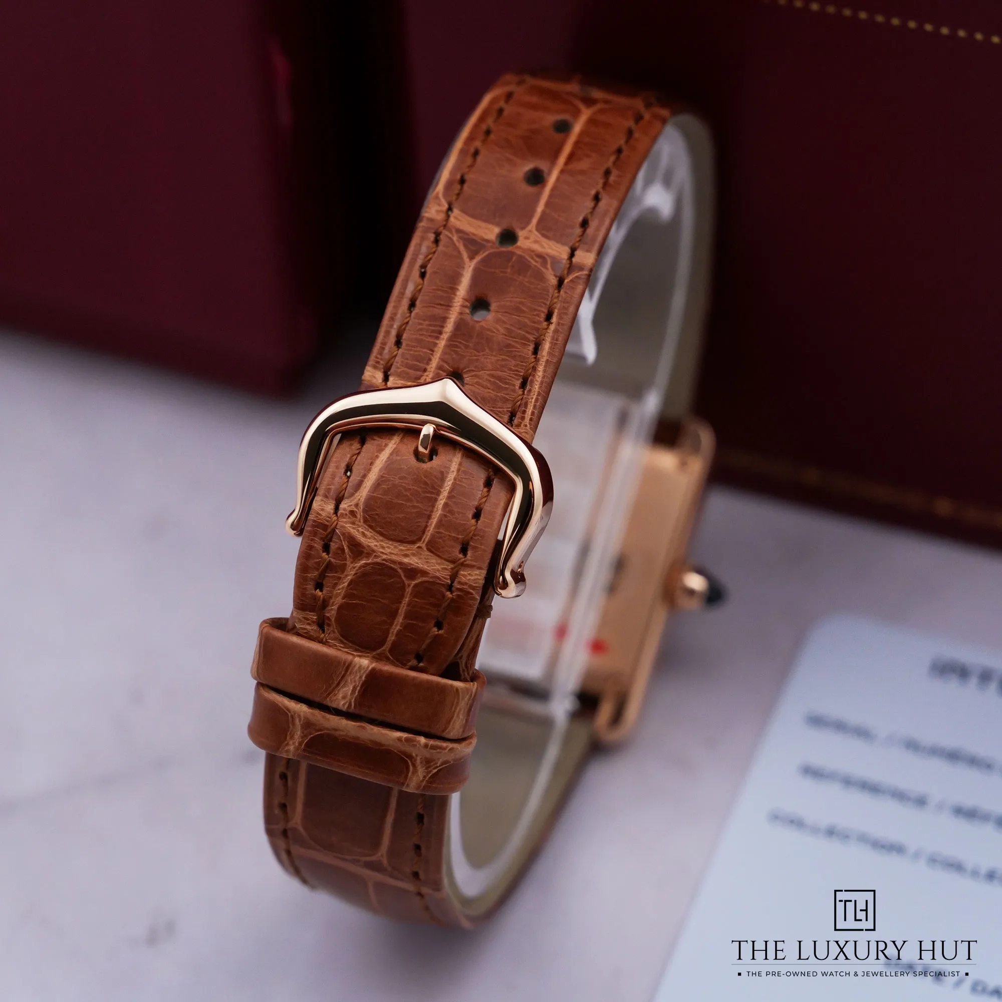 2026/09/e6d8ecc7-471b-4769-a388-dc7930b8f29fCartier_Tank_Louis_Cartier_Rose_Gold_Silver_53352-e.jpg.webp