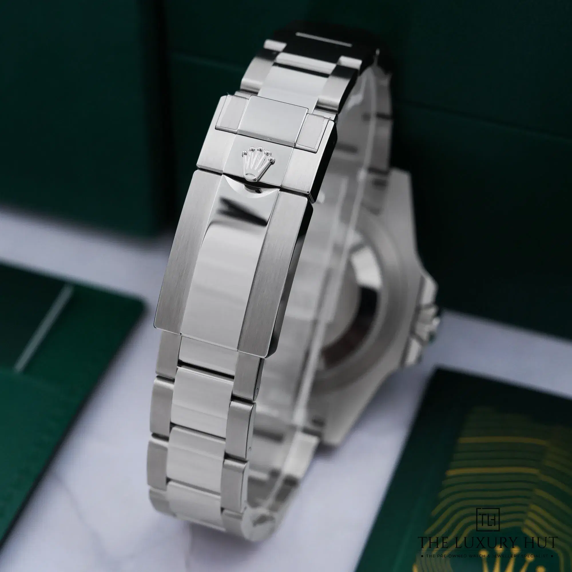 2026/09/ebd99b54-5068-46fa-8fee-f51daa01bef0Rolex_GMT-Master_II_âBATMANâ_LB1053-e.jpg.webp