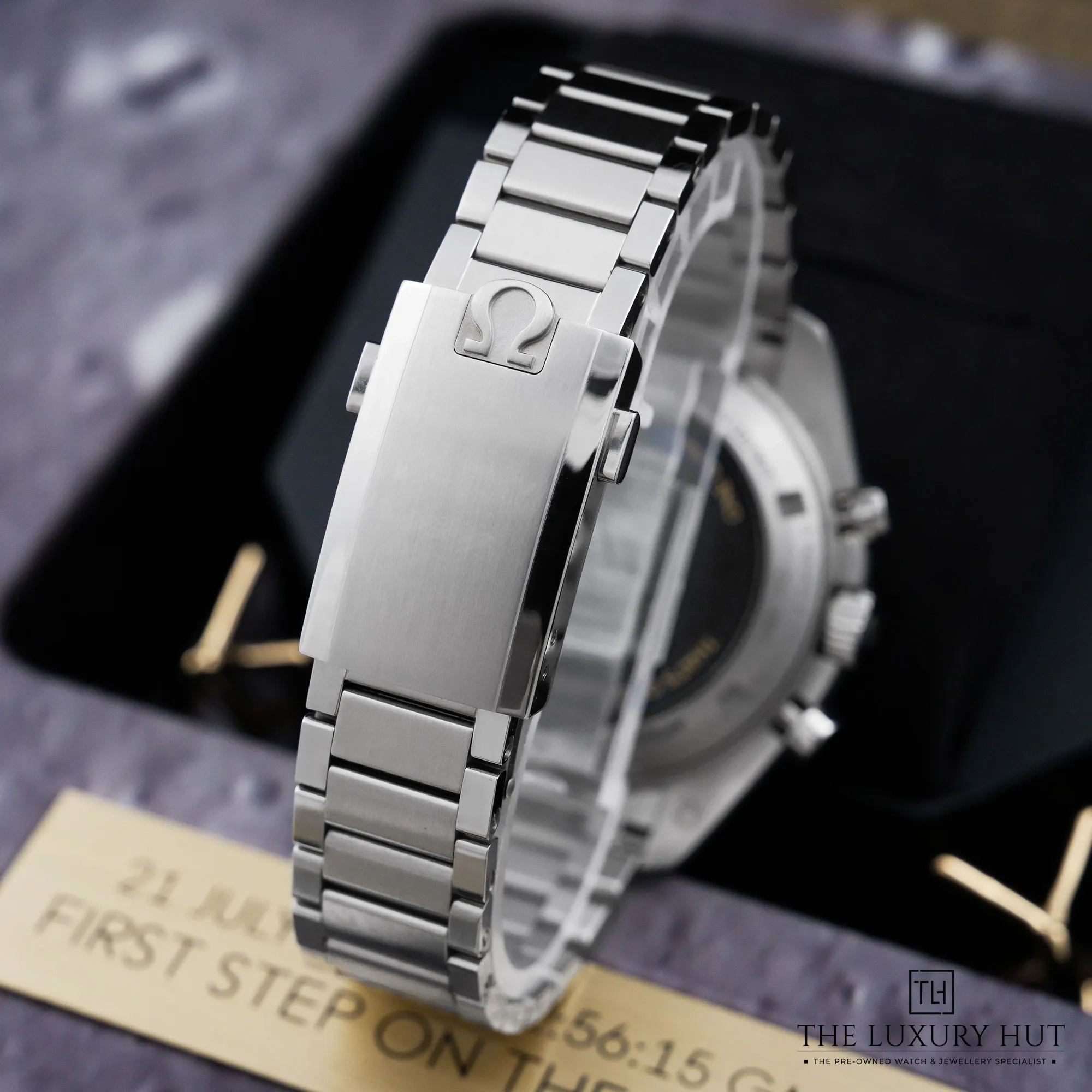 2026/09/f7aa5fad-abda-4689-9593-58402b687580Omega_Speedmaster_Professional_Moonwatch_Chronograph_53394-e.jpg.webp