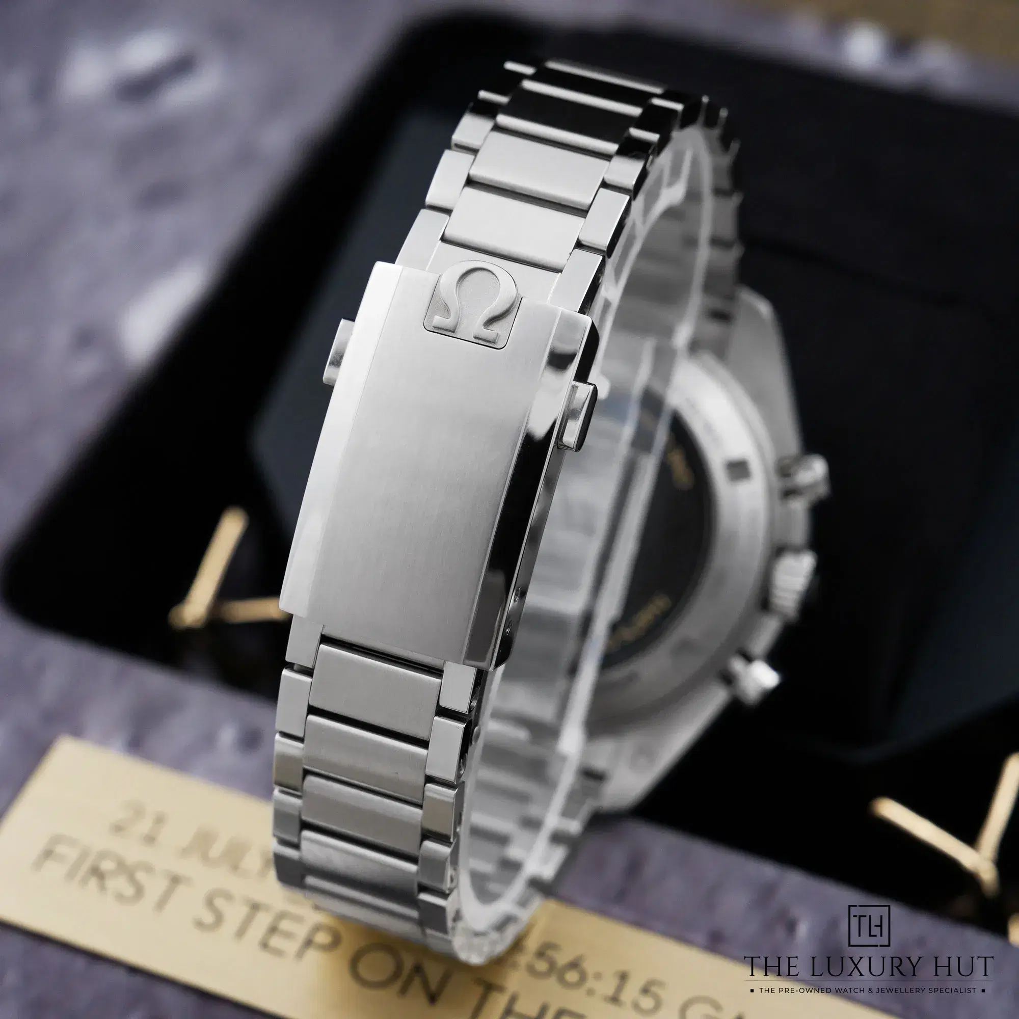 2026/09/f7aa5fad-abda-4689-9593-58402b687580Omega_Speedmaster_Professional_Moonwatch_Chronograph_53394-e.jpg.webp