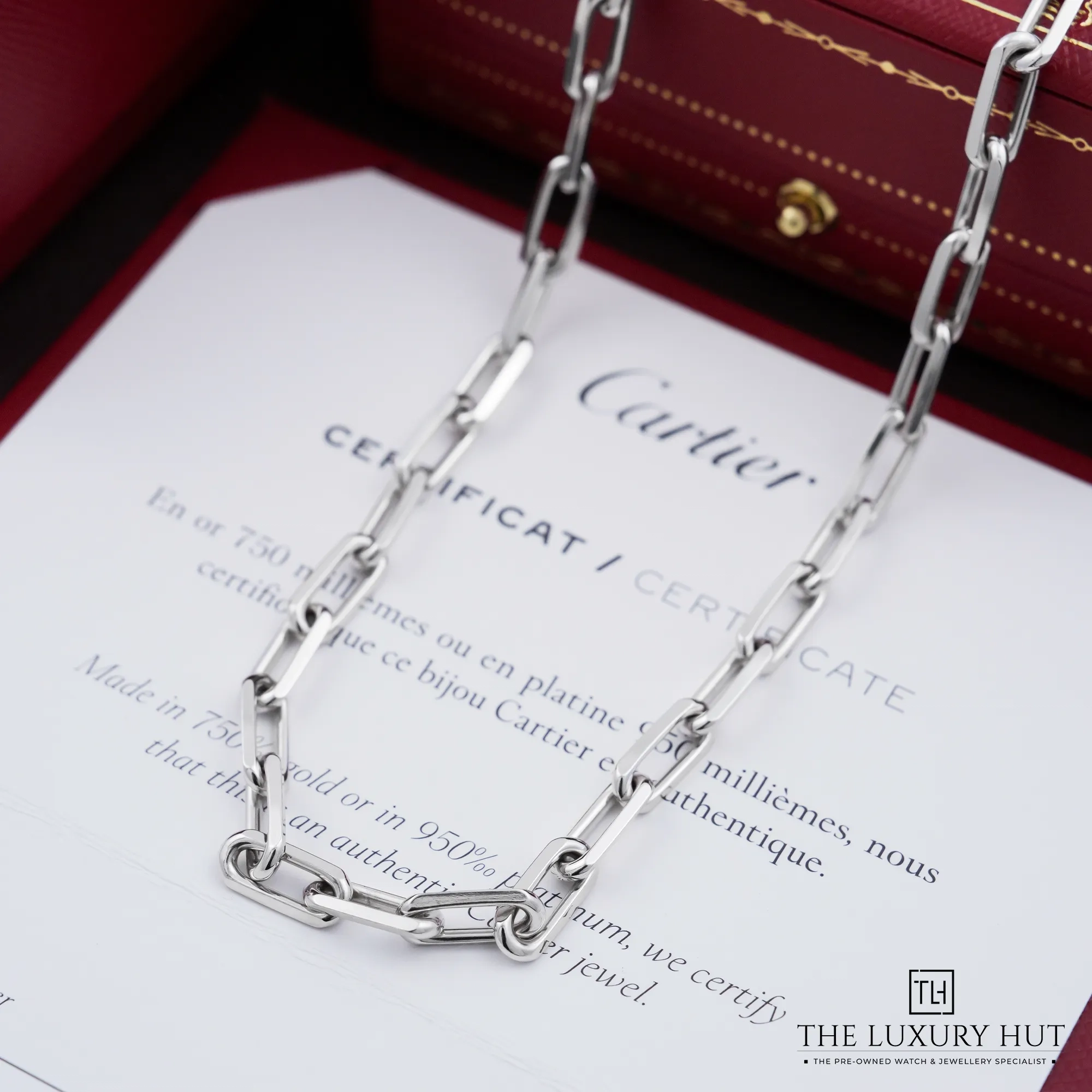 2026/09/fdfb9f17-9c8b-4648-97ab-394eb9970bcbCartier_Santos_De_Cartie_Chain_Necklace_53389-c.jpg.webp