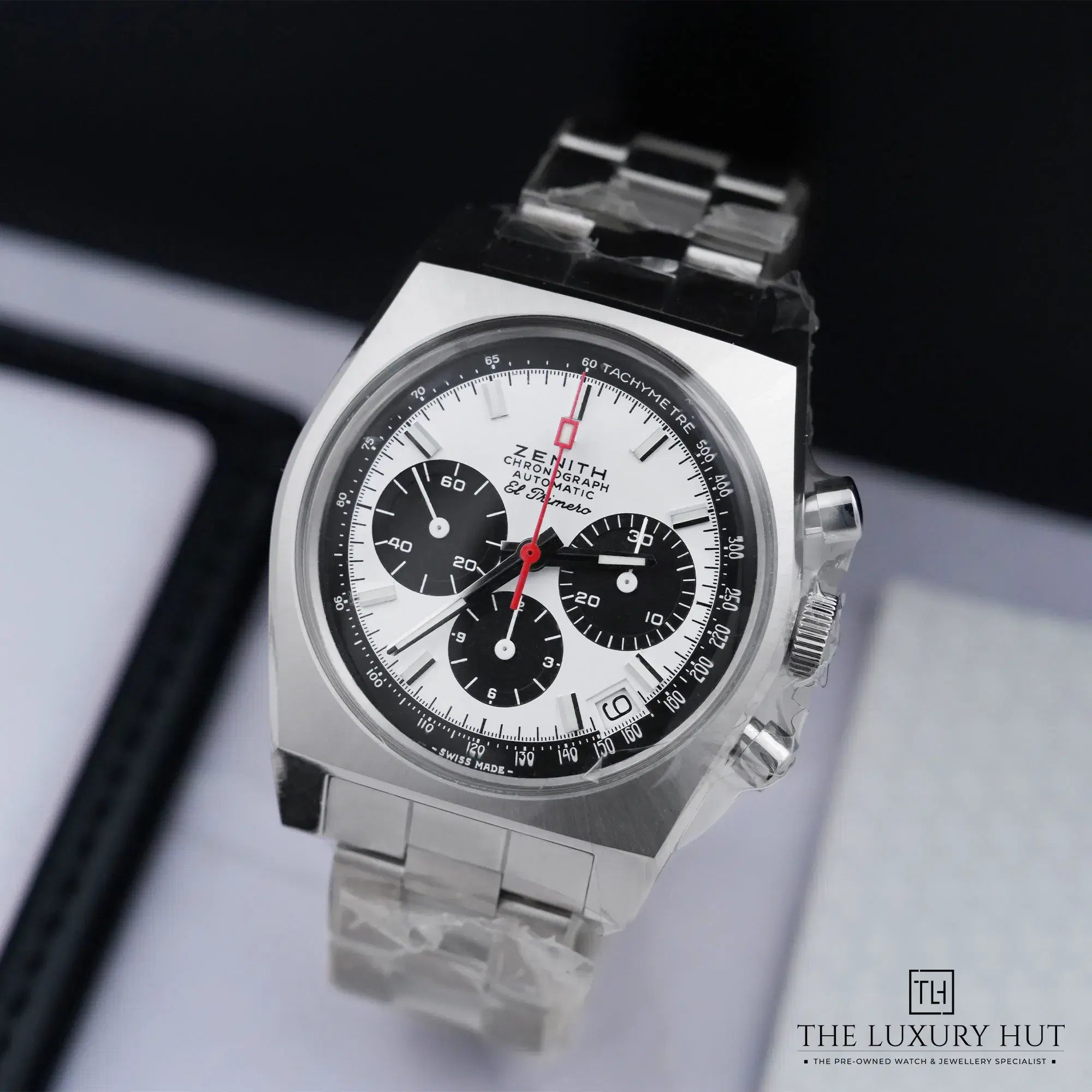 2026/09/feab9b68-2a60-49d0-96b0-260911a71933Zenith_Chronomaster_White_Panda_Dial_53466-b.jpg.webp
