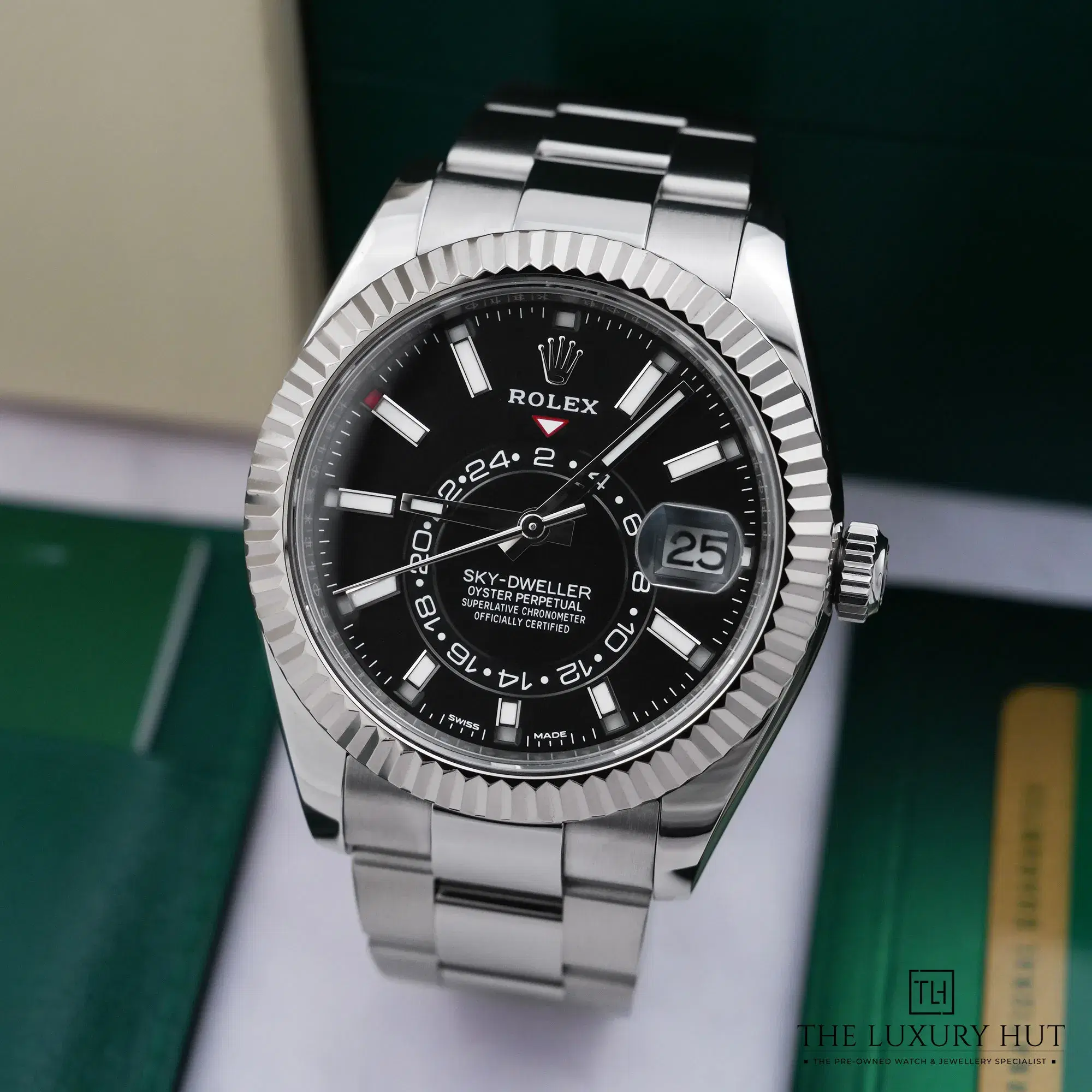 2026/10/0259cbad-9ae8-407c-be0d-99ab8d7d8401Rolex_Sky-Dweller_Stainless_Steel_&_White_Gold_Black_53491-b.jpg.webp