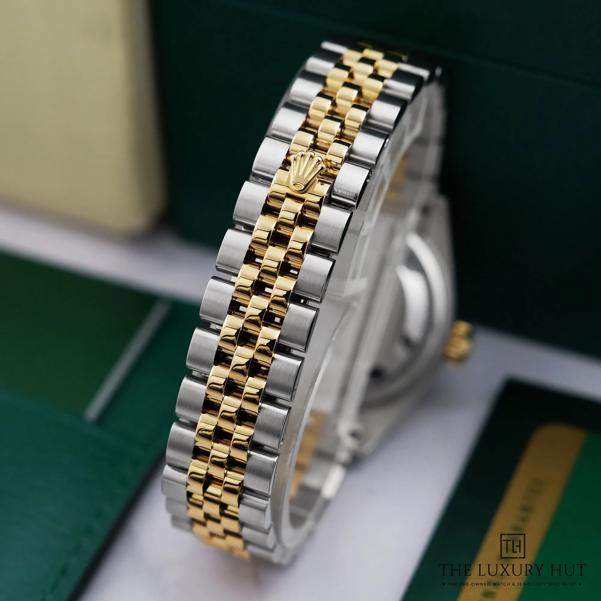 2026 10 05305bb7 0637 42a1 86e5 3e649abe329cRolex Lady Datejust 28mm Steel Yellow Gold Silver Dial 53486 e jpg webp