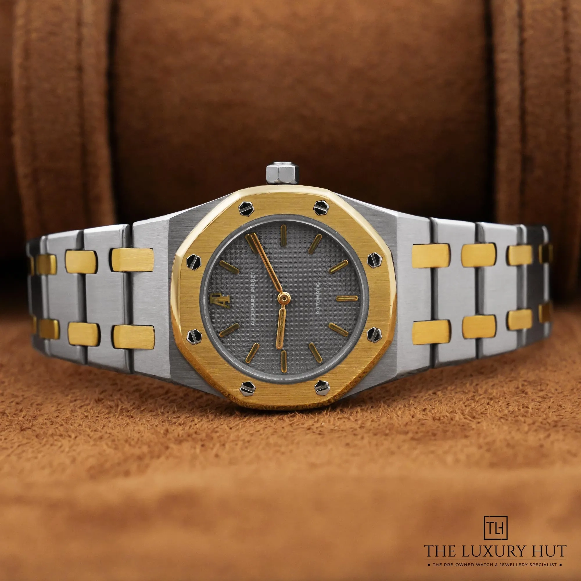 2026/10/08876756-fadb-4df1-9b10-3ccdbdbb5eeeAudemars_Piguet_Royal_Oak_Lady_Grey_53271-c.jpg.webp