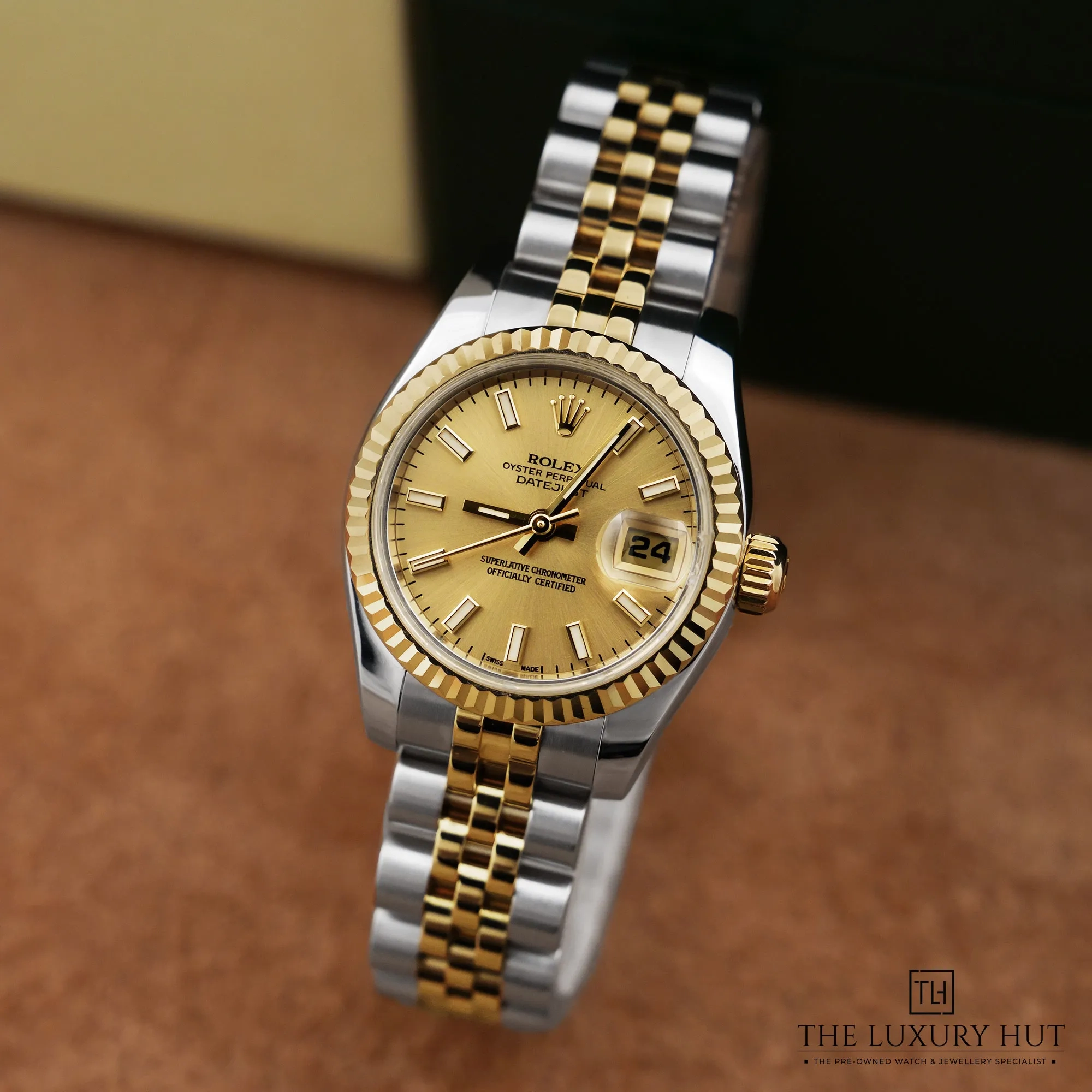 2026/10/0b8671fa-8480-4a34-a73b-57b51c776dd3Rolex_Lady_Datejust_Steel_Gold_Champagne_Dial_53347-bb.jpg.webp