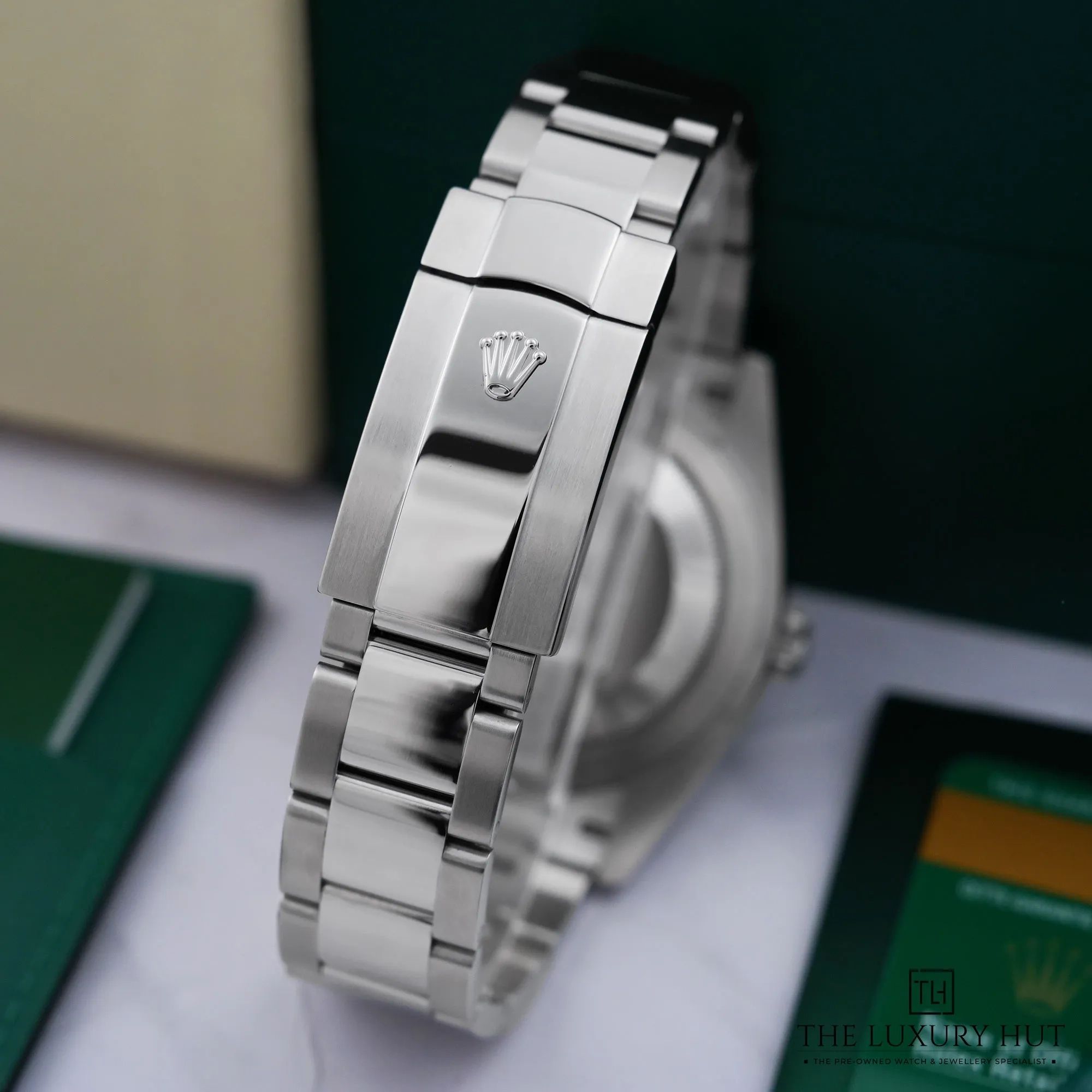 2026/10/1c8305cd-21e4-40ce-897a-4c94c03e3b46Rolex_Datejust_41_Steel_&_White_Gold_Black_LB1038-e.jpg.webp