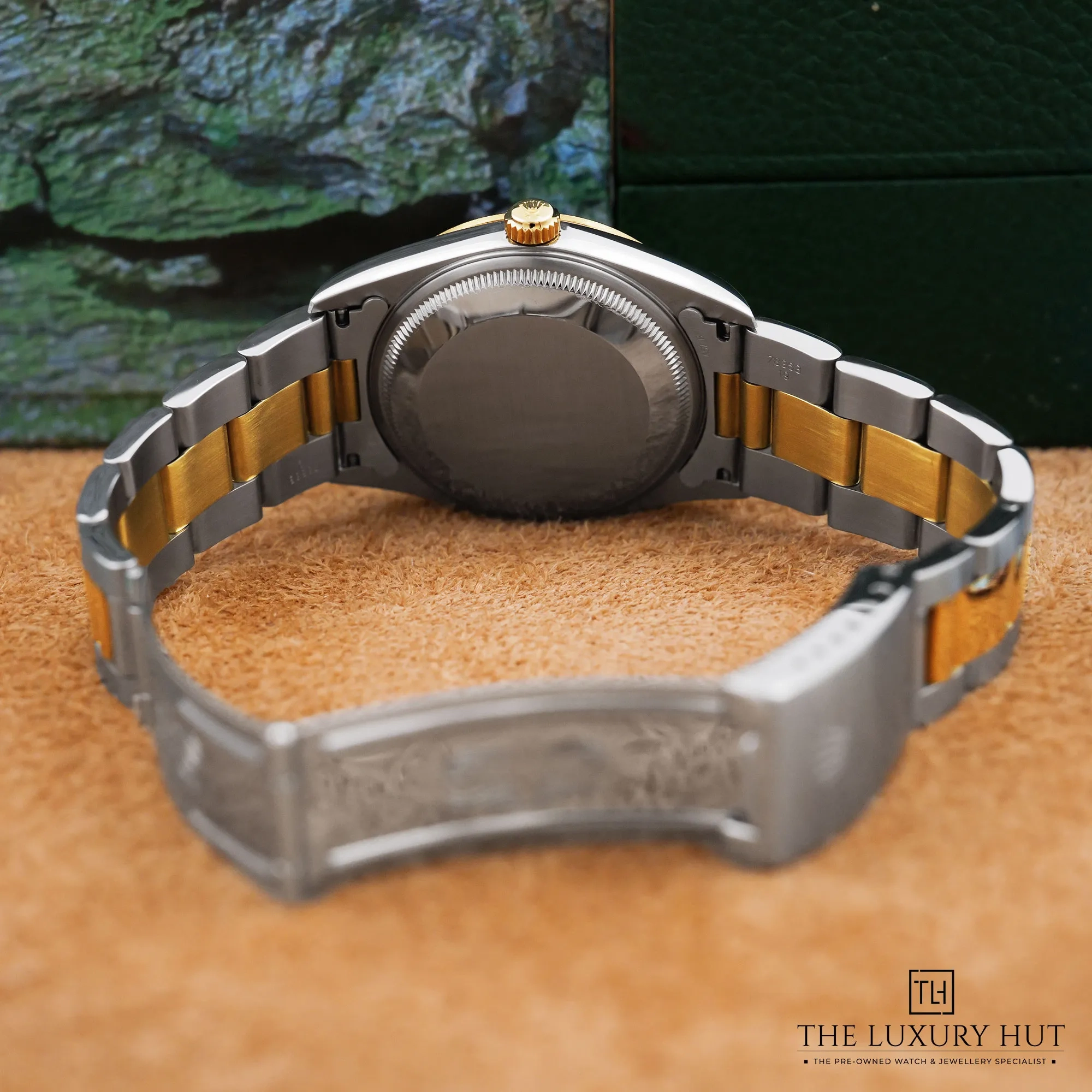 2026/10/293e1c9f-50c1-463e-b3e3-8a939bc78352Rolex_Oyster_Perpetual_Date_Bi-Metal_Champagne_LB1033-c.jpg.webp