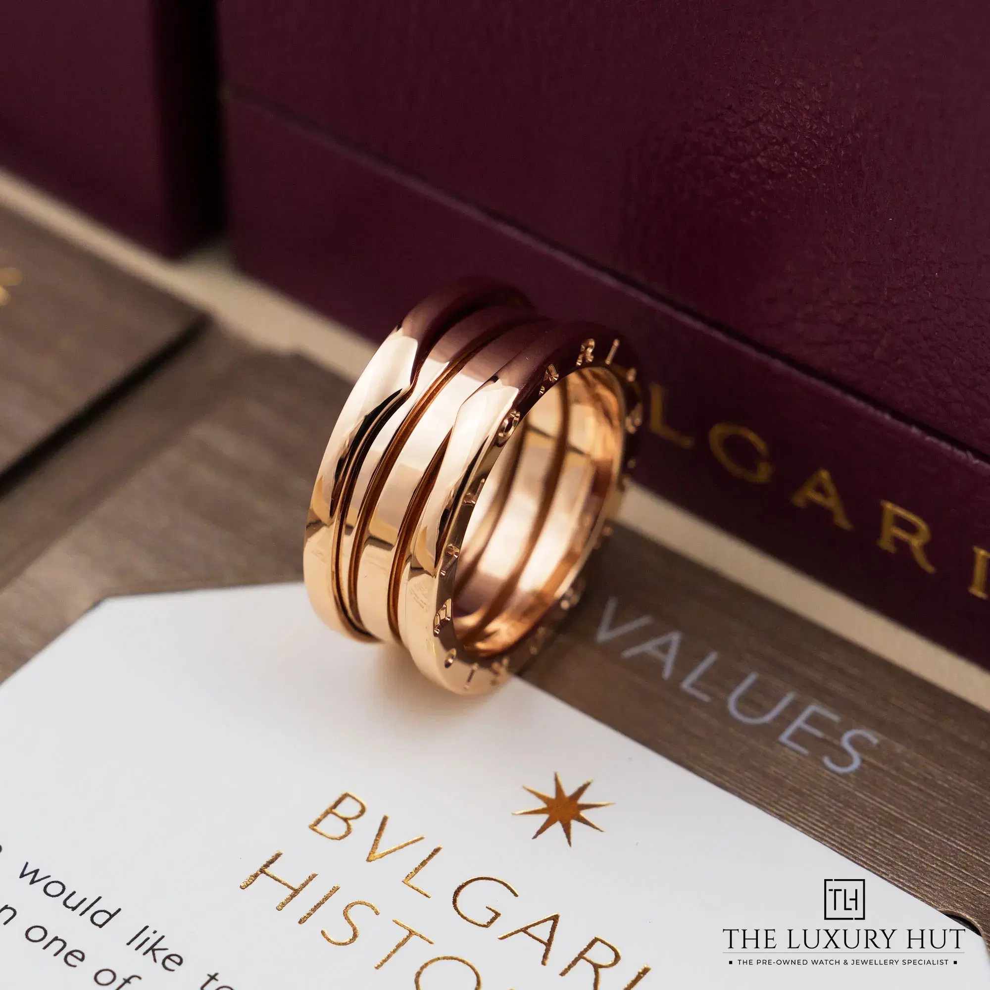 2026/10/375229c2-cff0-45e1-a9ff-6edc4536eab0Bvlgari_BZero1_Rose_Gold_Three-Band_Ring_LB1076-d.jpg.webp